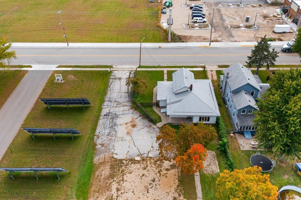 667 East Blackhawk Avenue