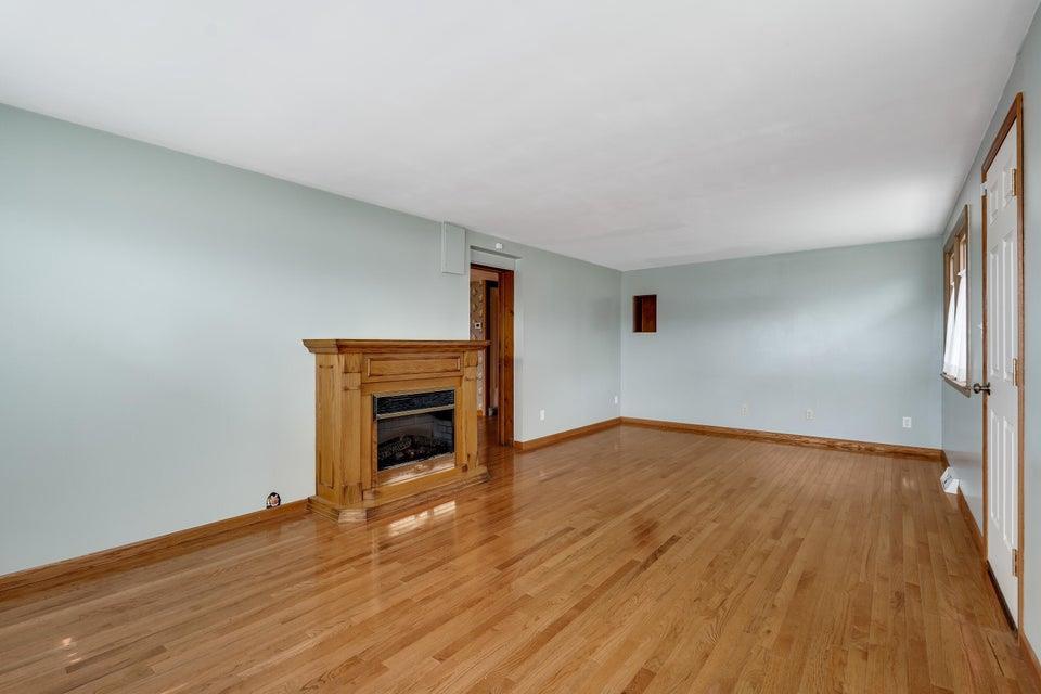 667 East Blackhawk Avenue