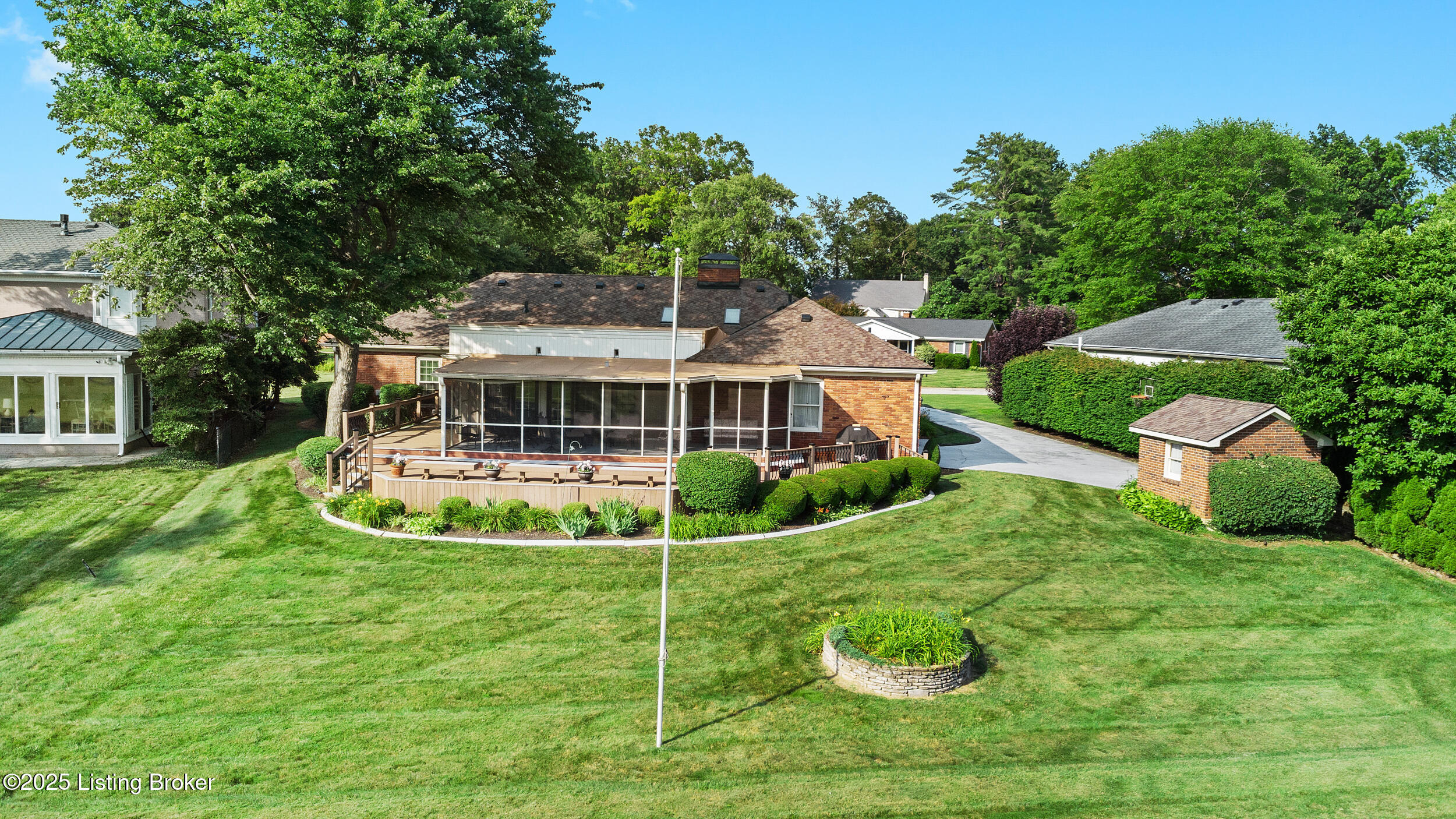 400 Edinburgh Pl, Louisville