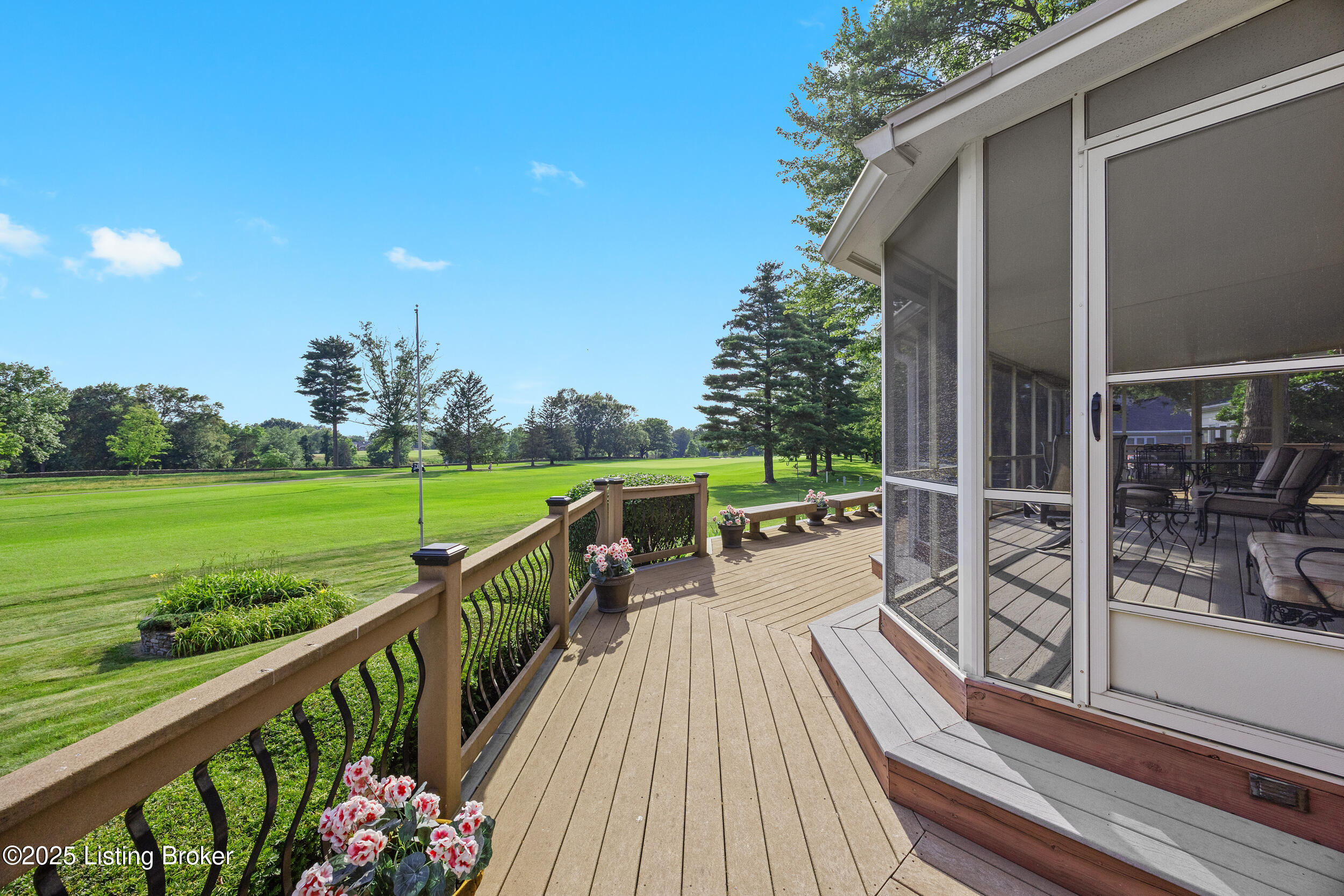 400 Edinburgh Pl, Louisville