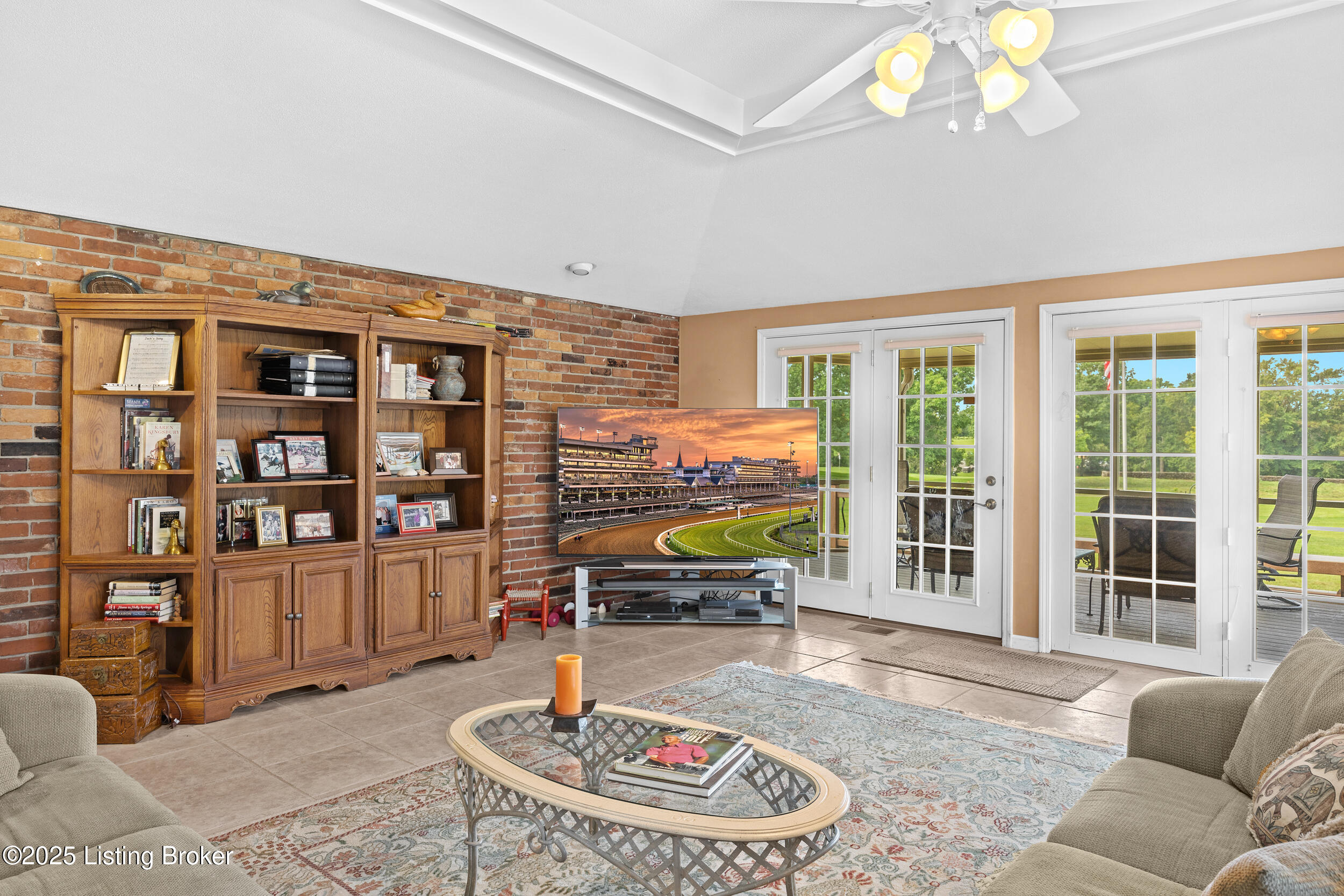 400 Edinburgh Pl, Louisville