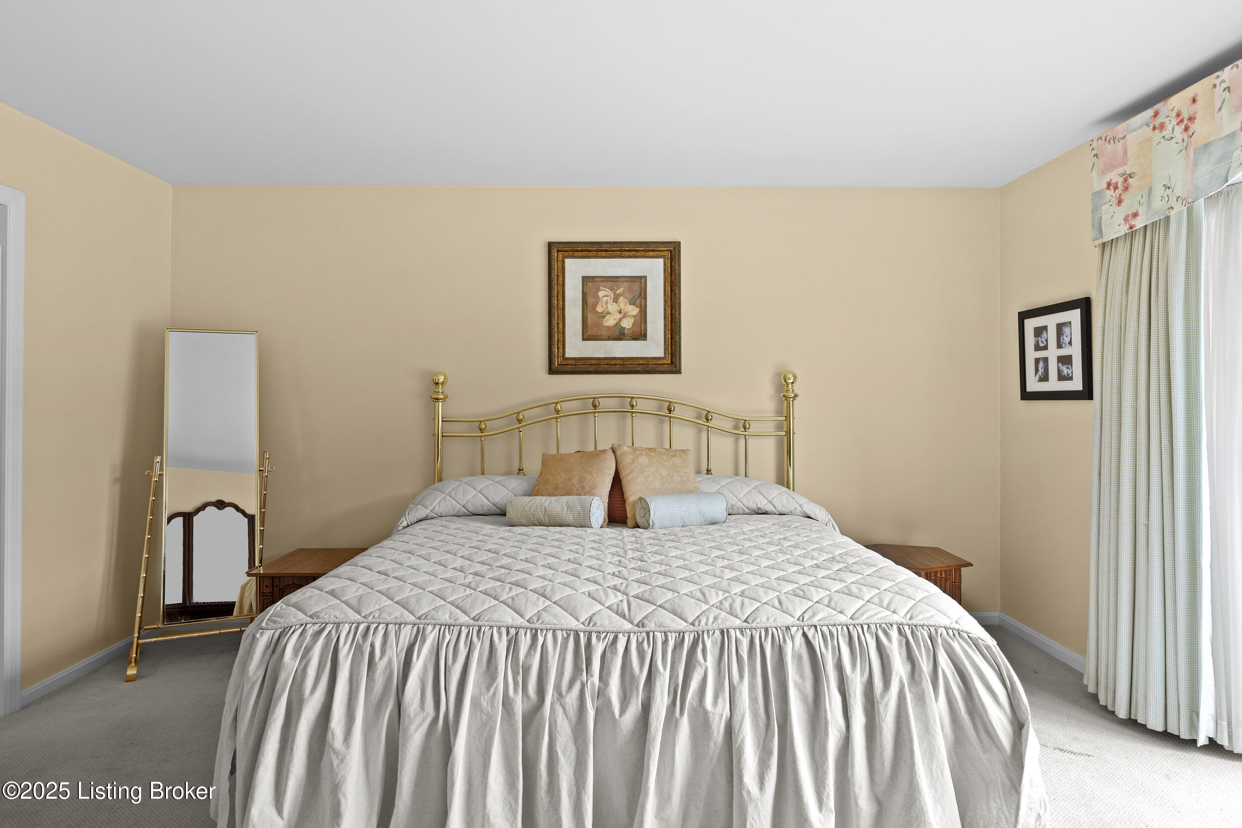 400 Edinburgh Pl, Louisville