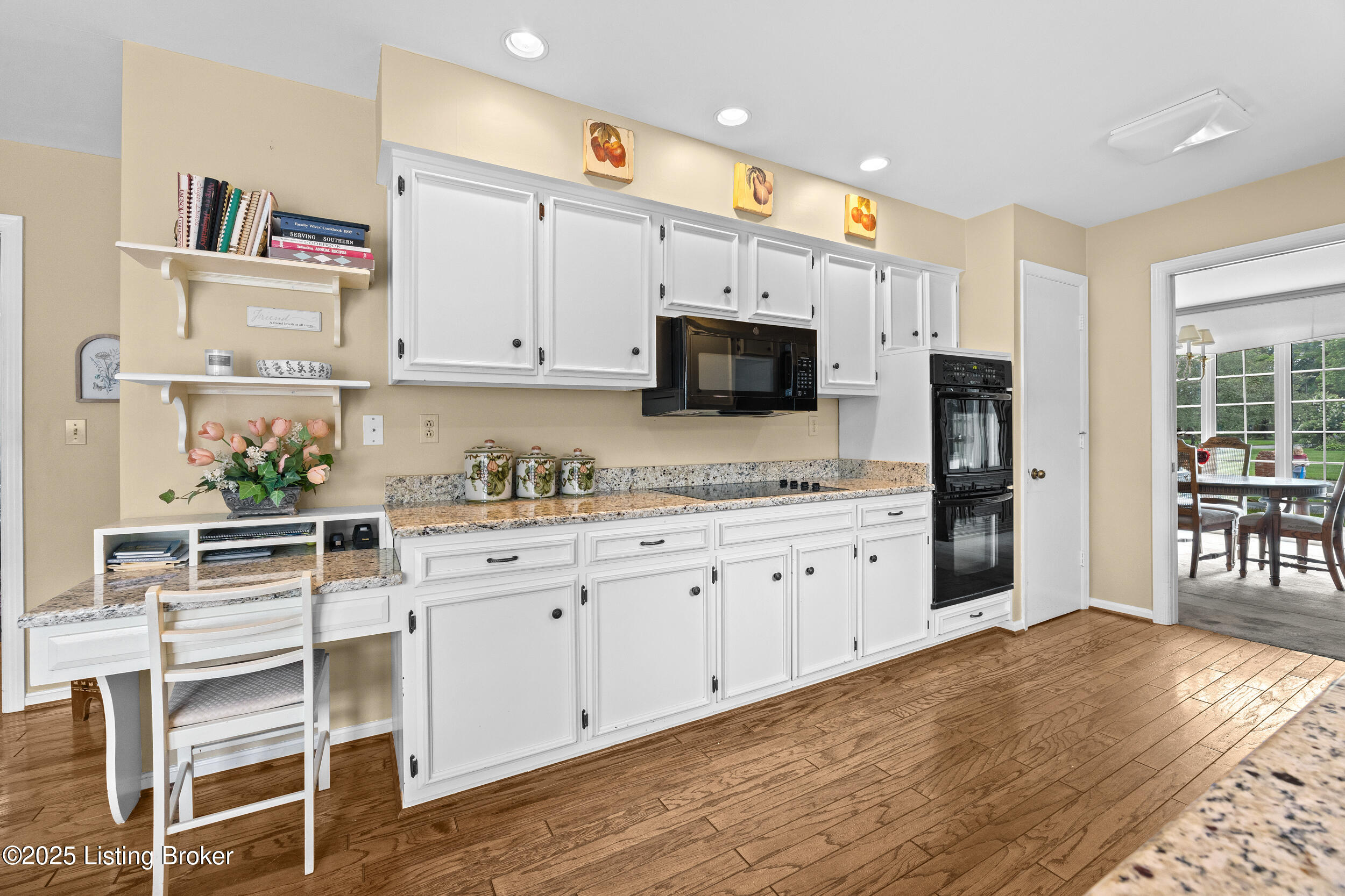 400 Edinburgh Pl, Louisville