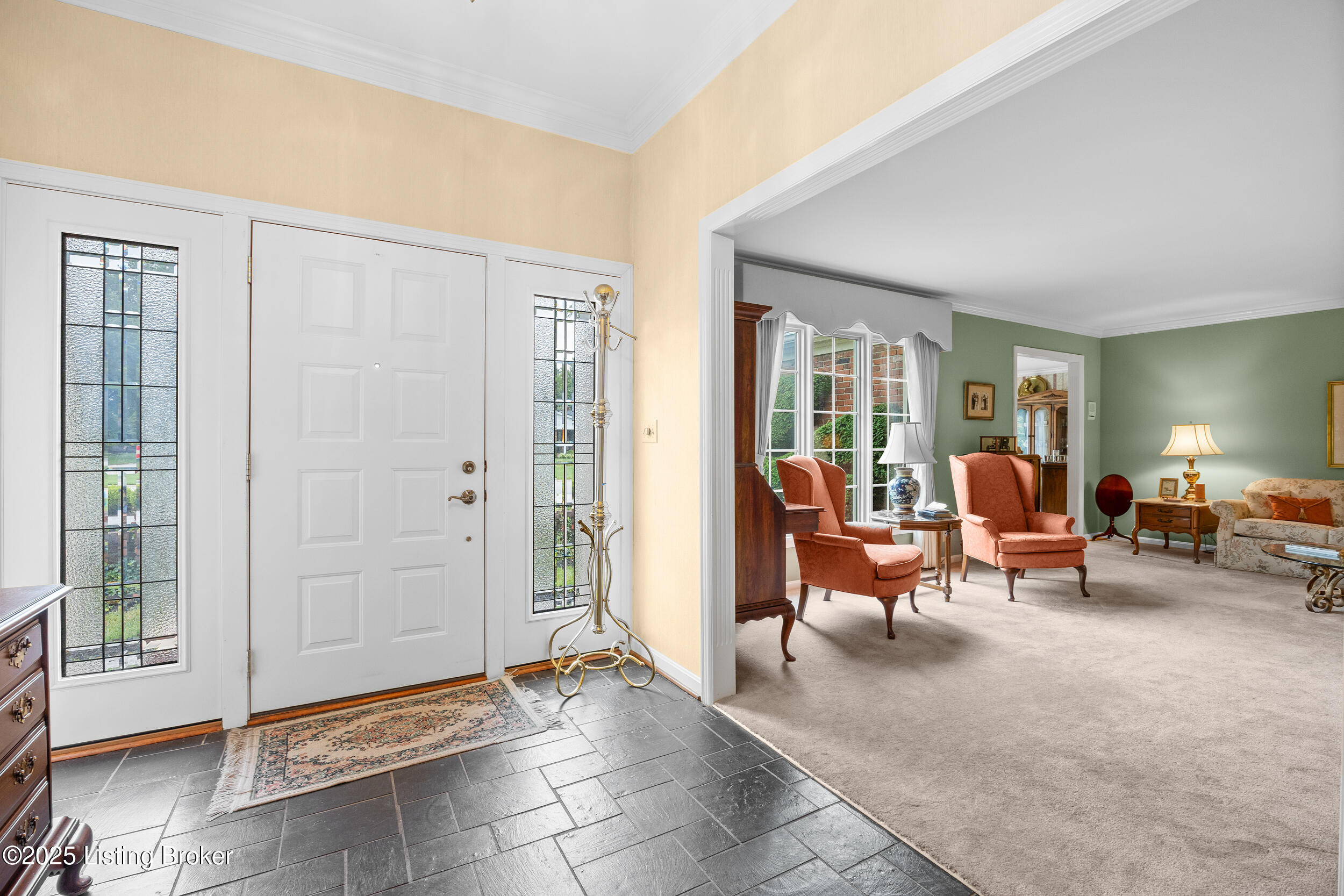 400 Edinburgh Pl, Louisville