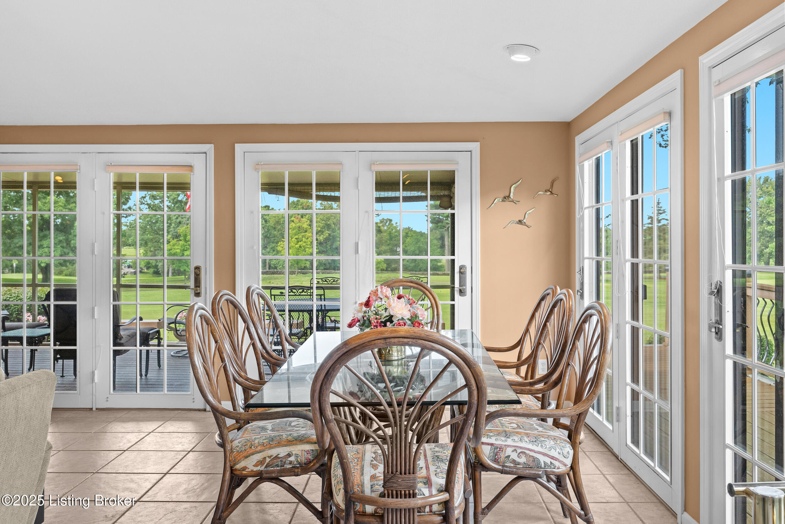 400 Edinburgh Pl, Louisville