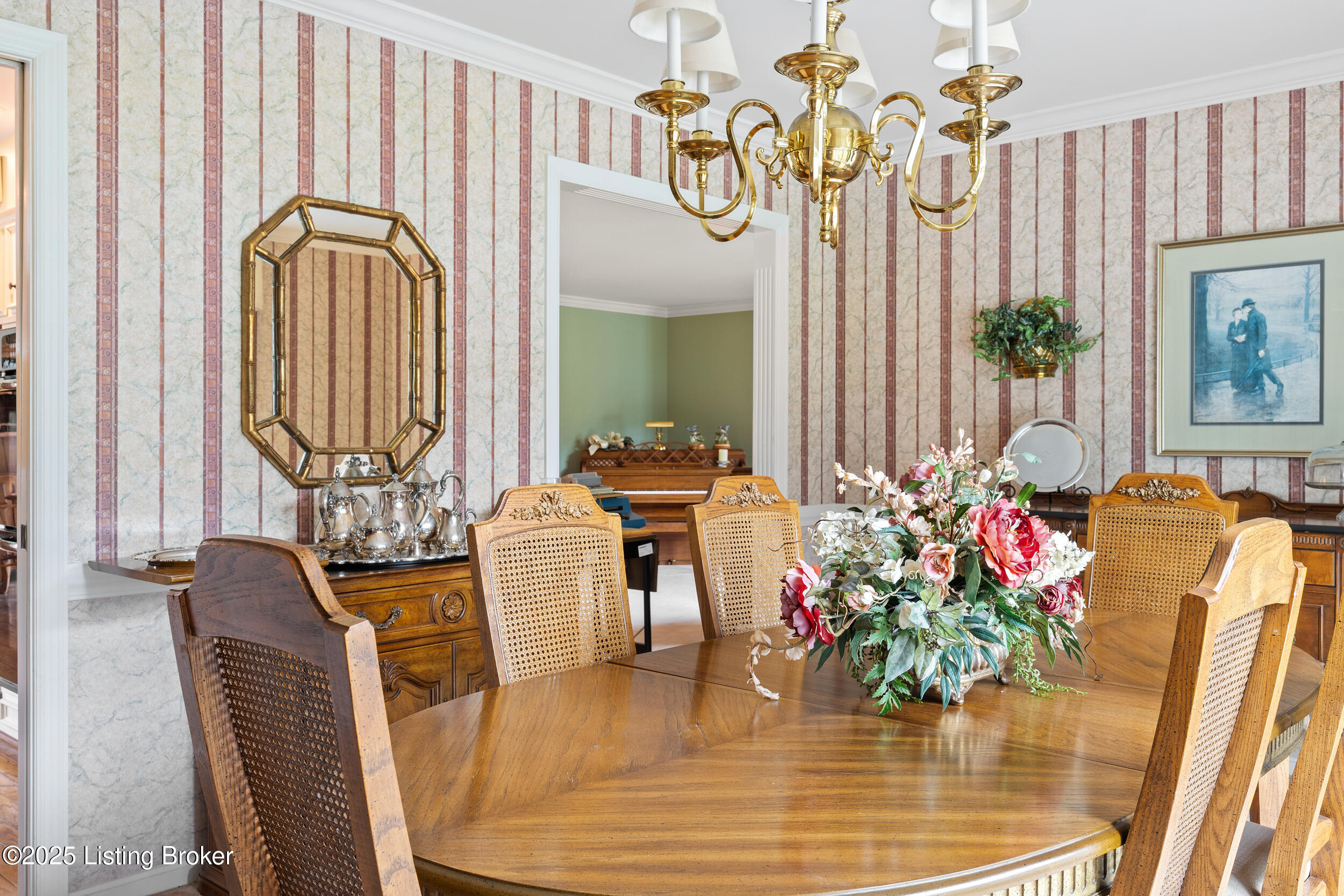 400 Edinburgh Pl, Louisville