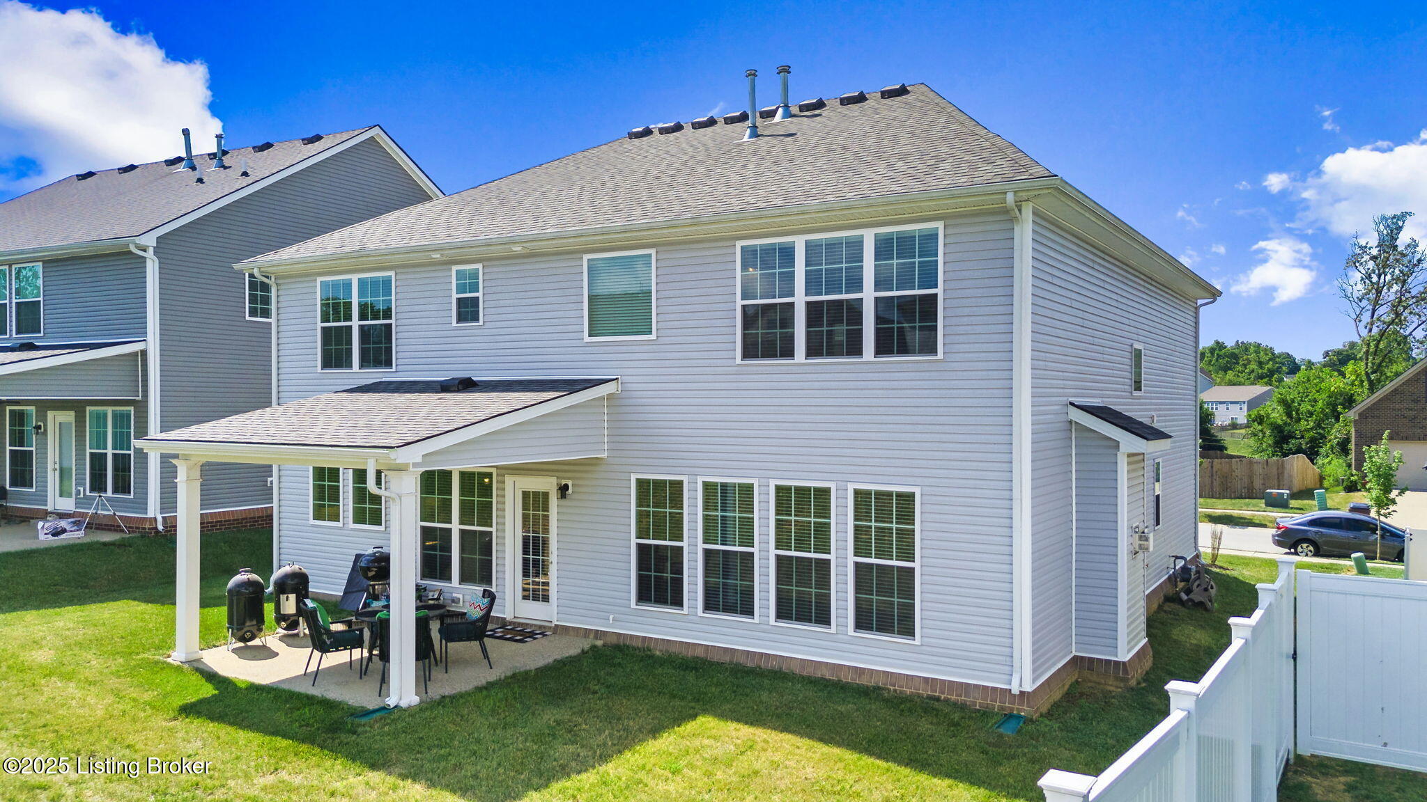 16215 Spitfire Lake