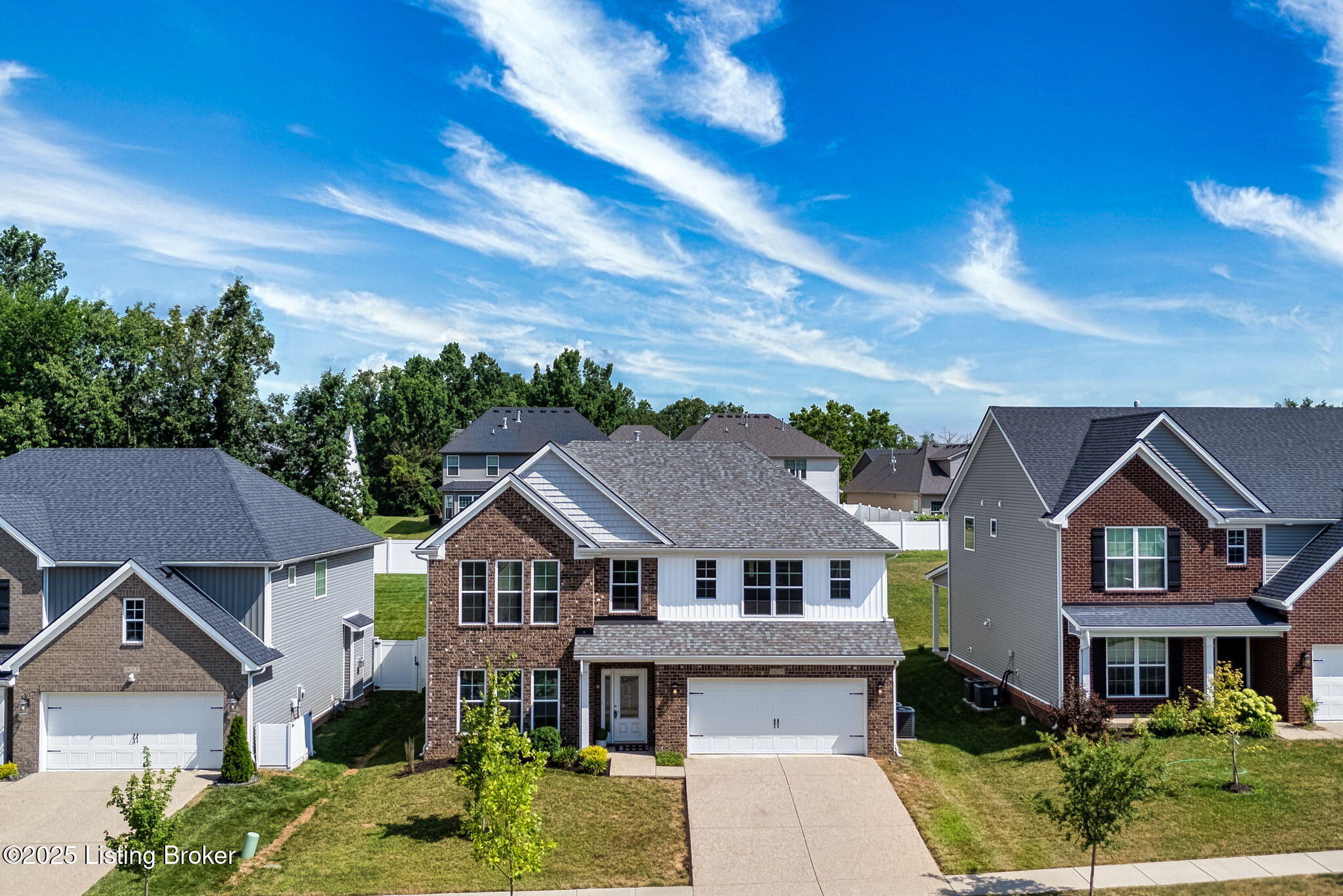 16215 Spitfire Lake