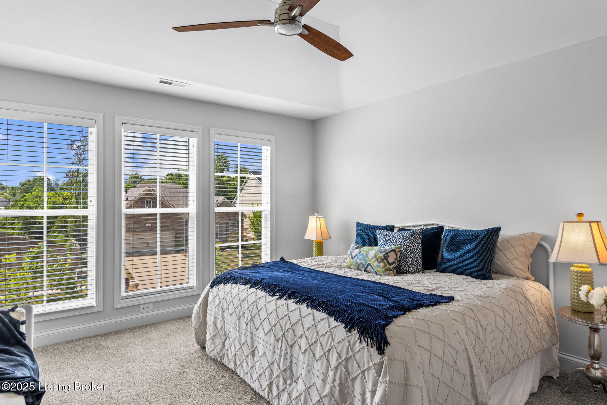 16215 Spitfire Lake