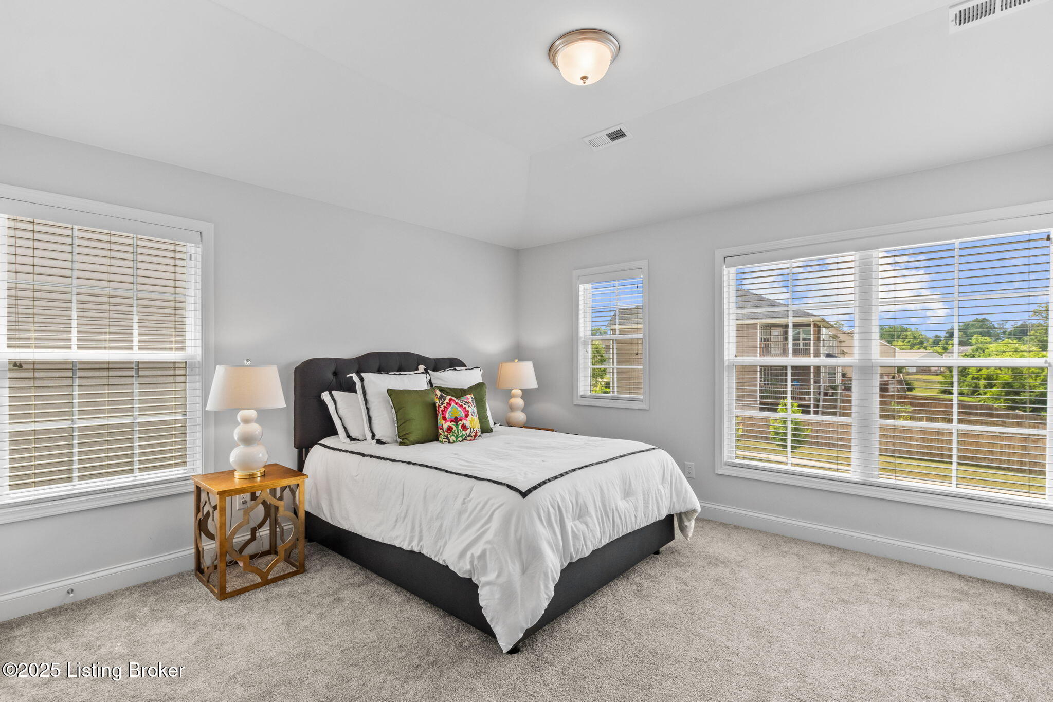 16215 Spitfire Lake
