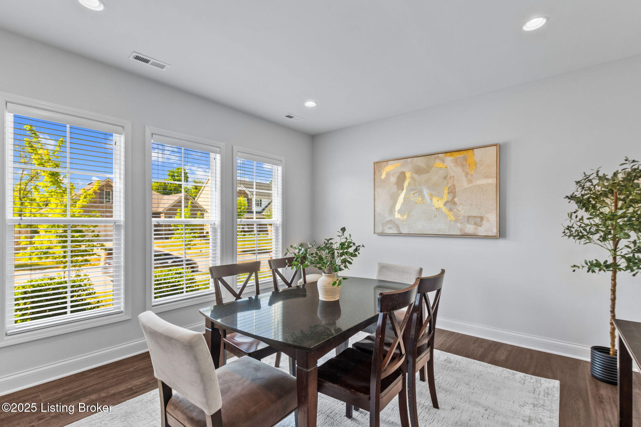 16215 Spitfire Lake