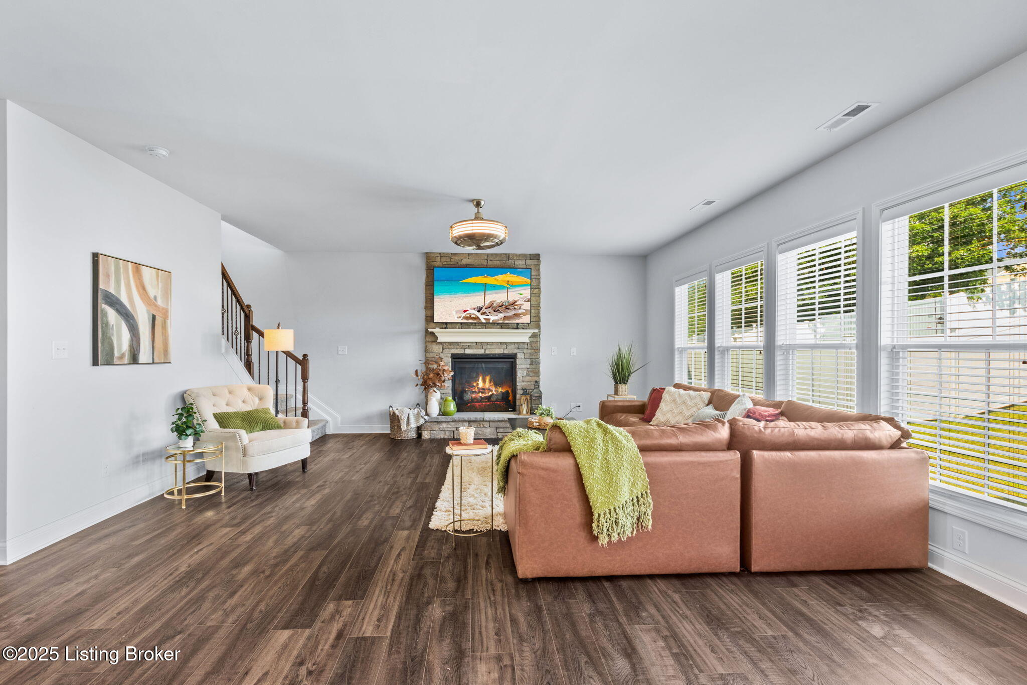 16215 Spitfire Lake