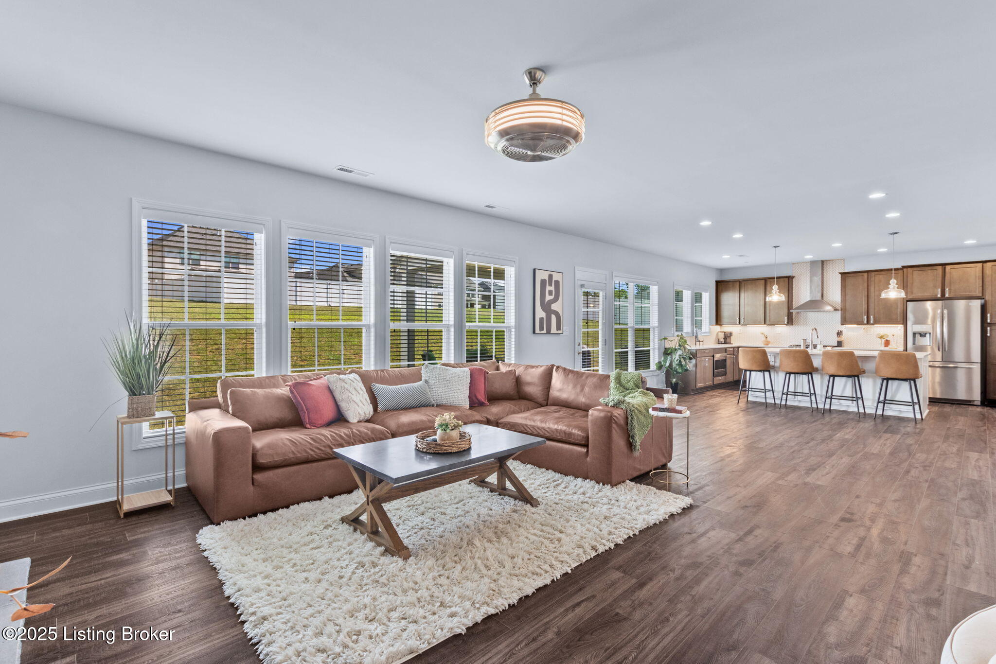 16215 Spitfire Lake