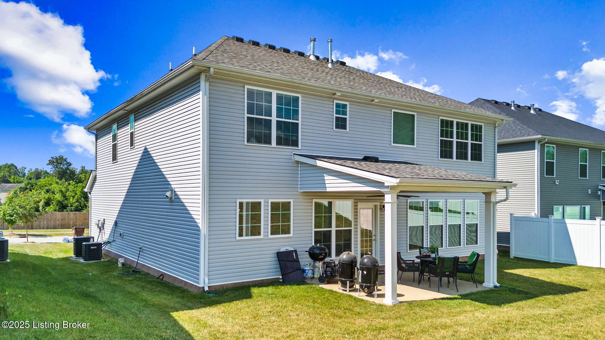 16215 Spitfire Lake