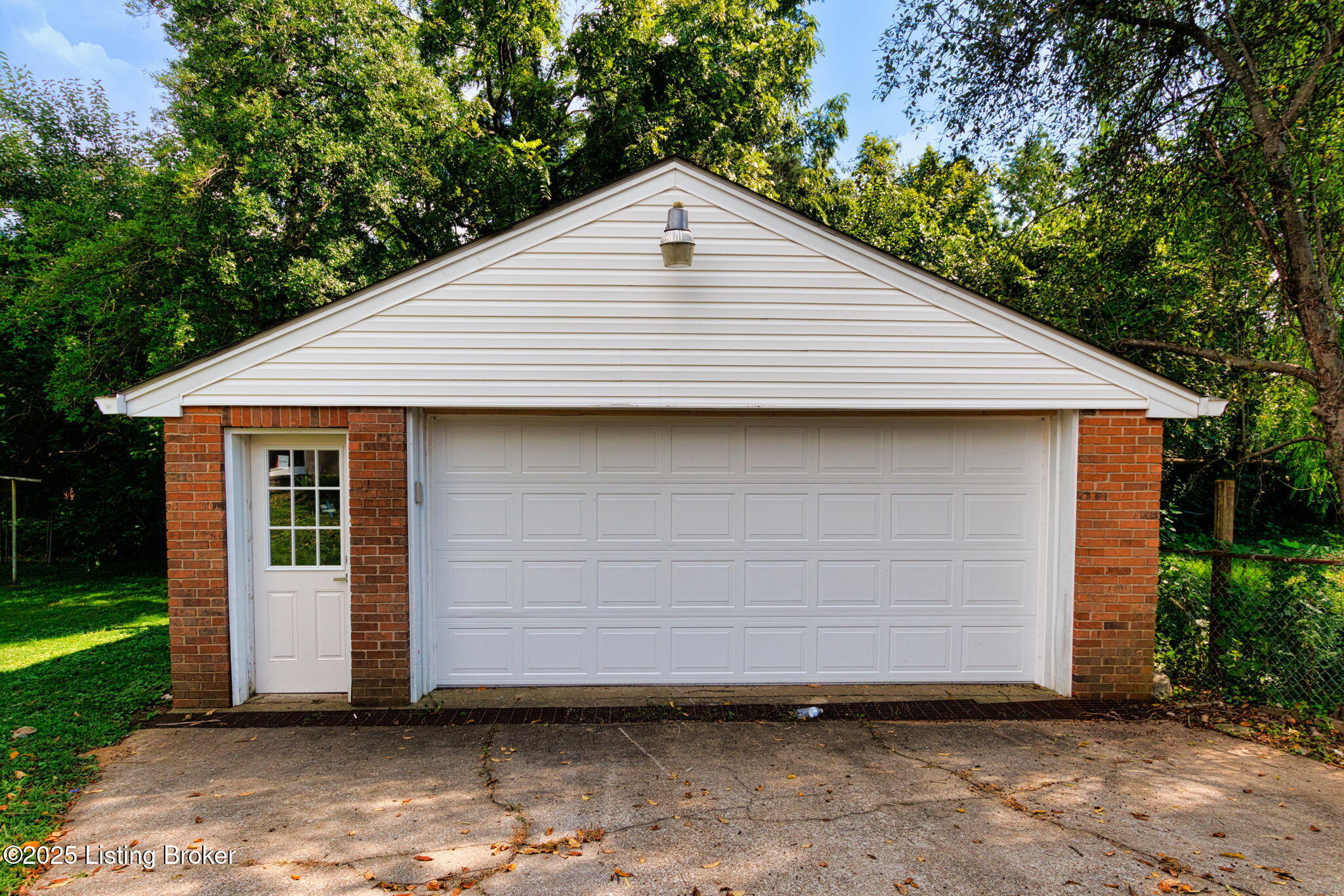 9714 Mary Dell Ln