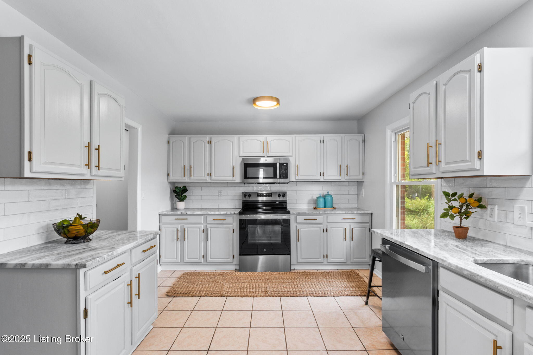 3815 Mamaroneck Rd