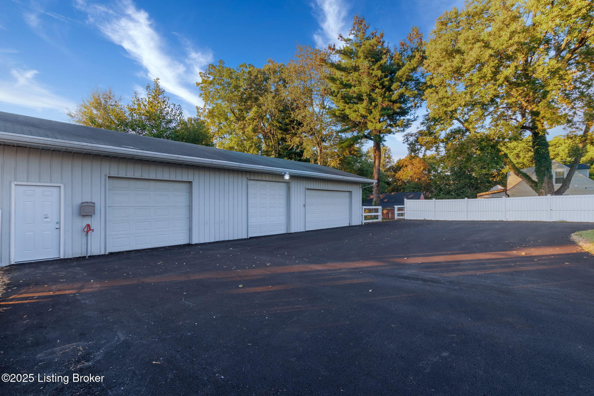 6803 Brownsboro Rd