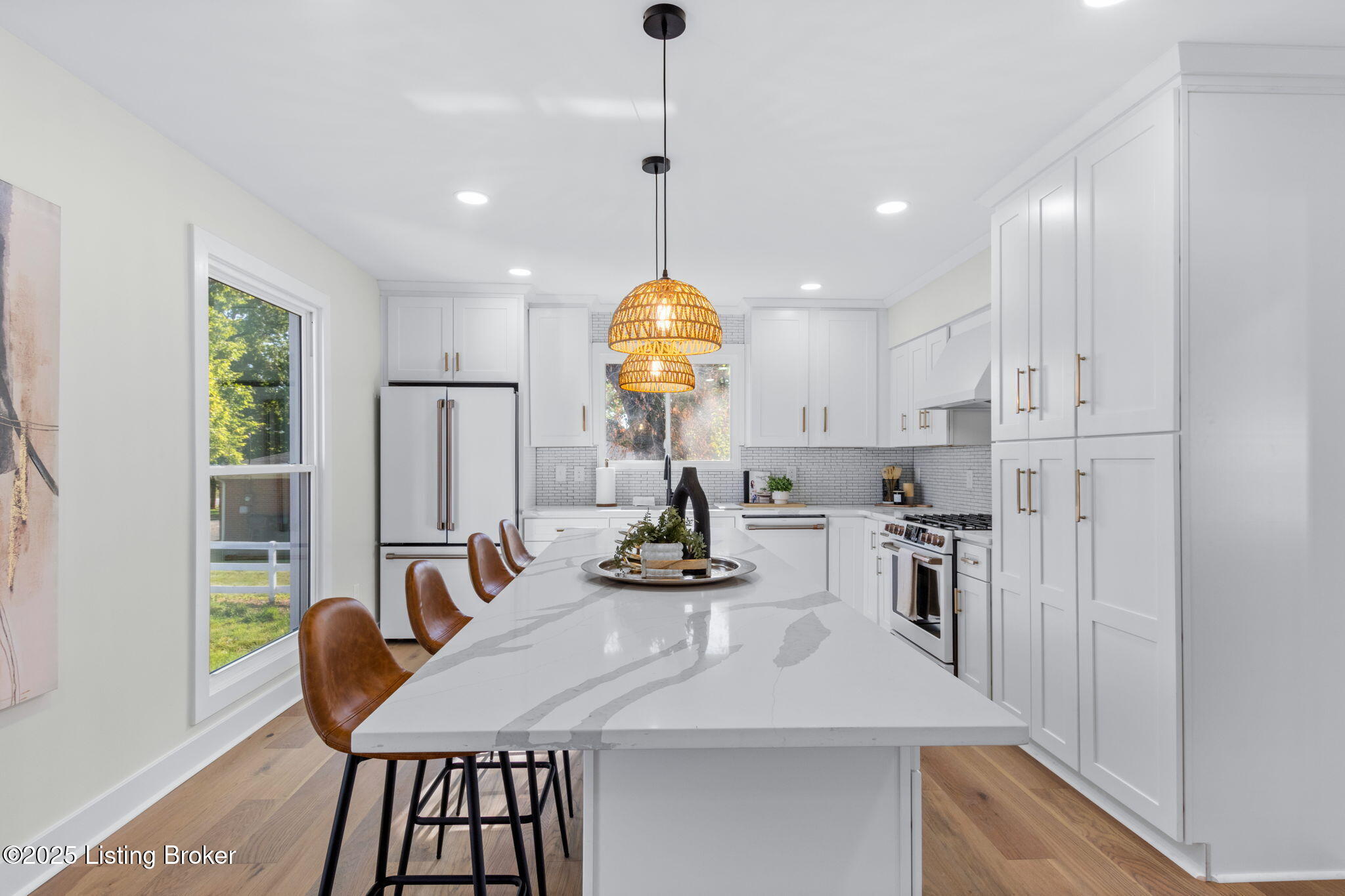 6803 Brownsboro Rd