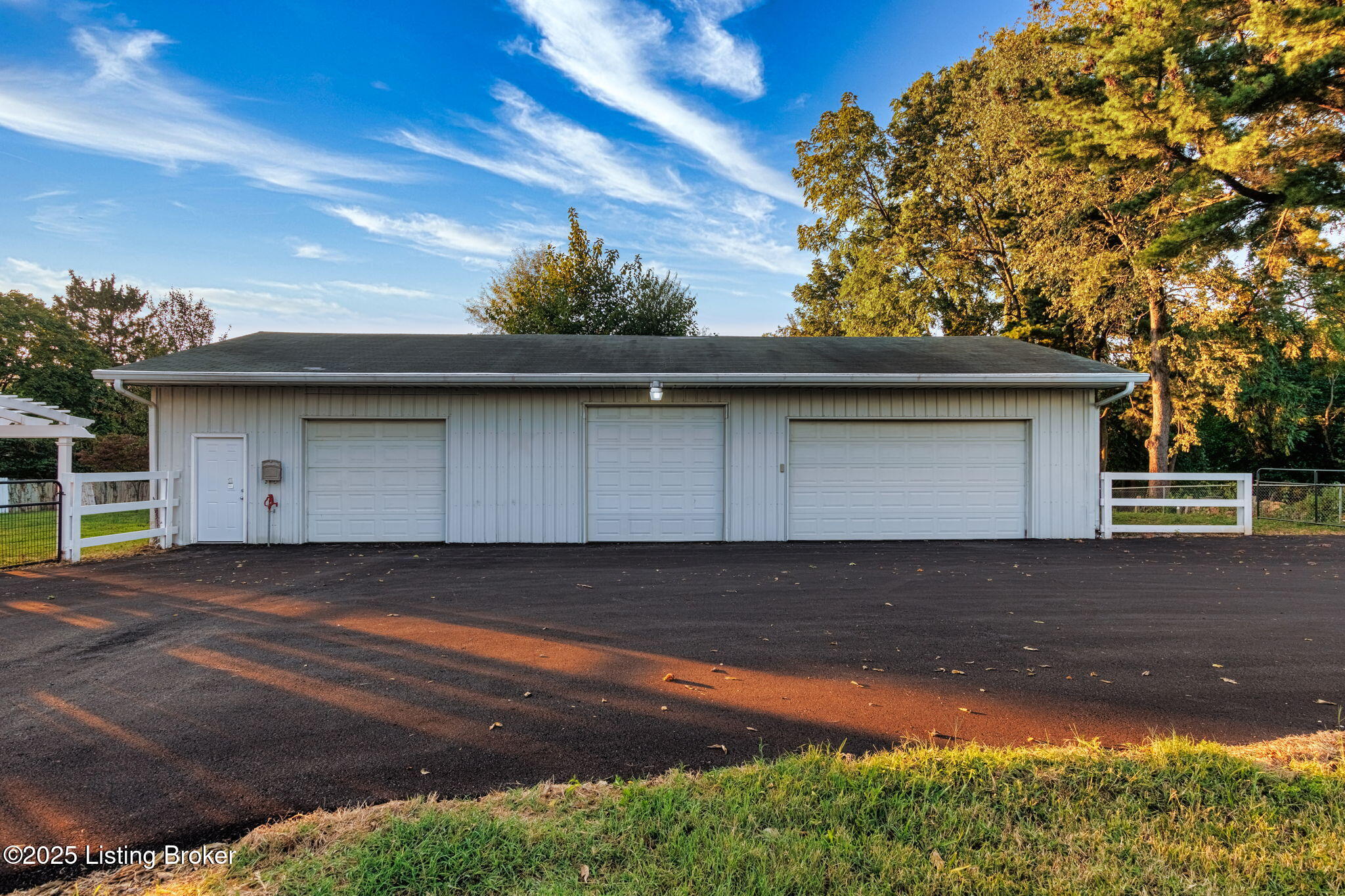 6803 Brownsboro Rd