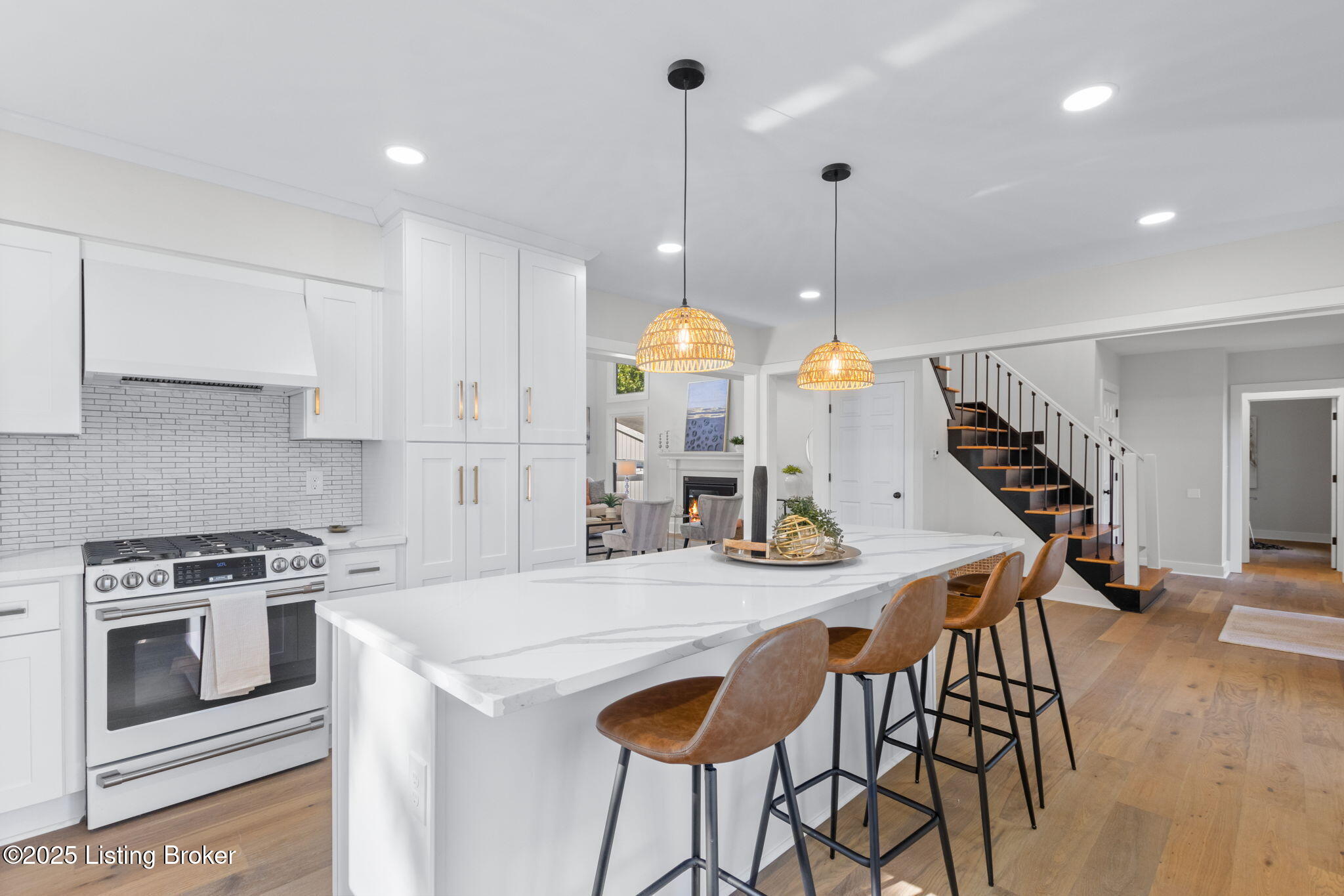 6803 Brownsboro Rd