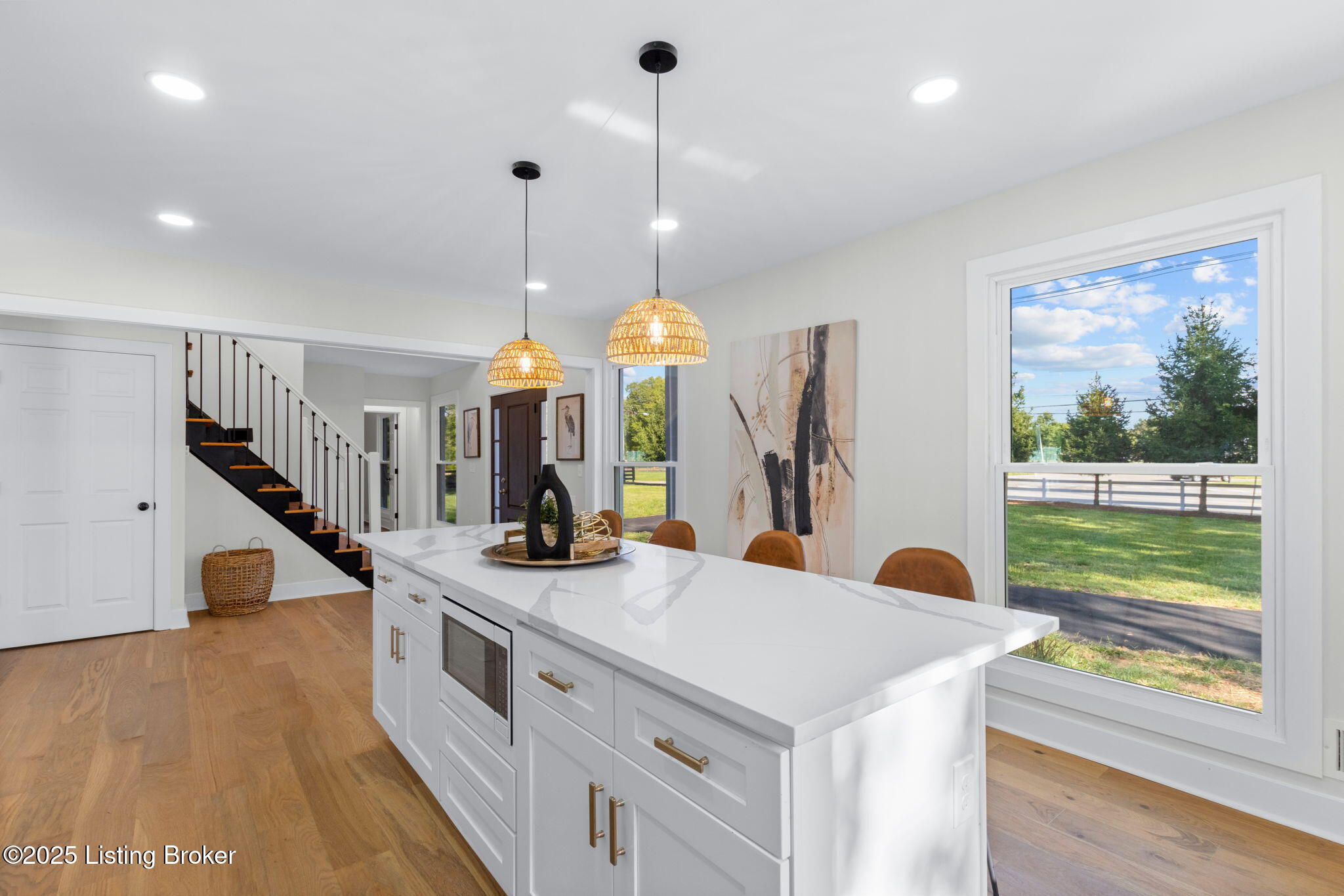6803 Brownsboro Rd