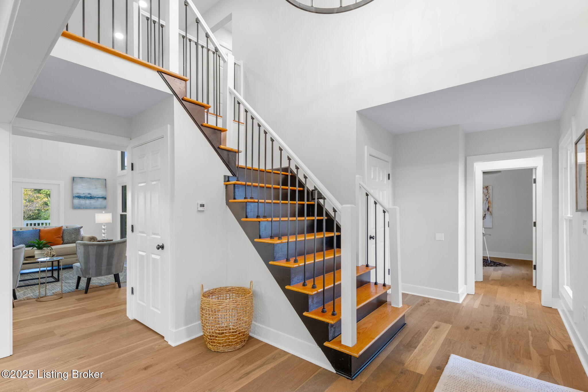 6803 Brownsboro Rd
