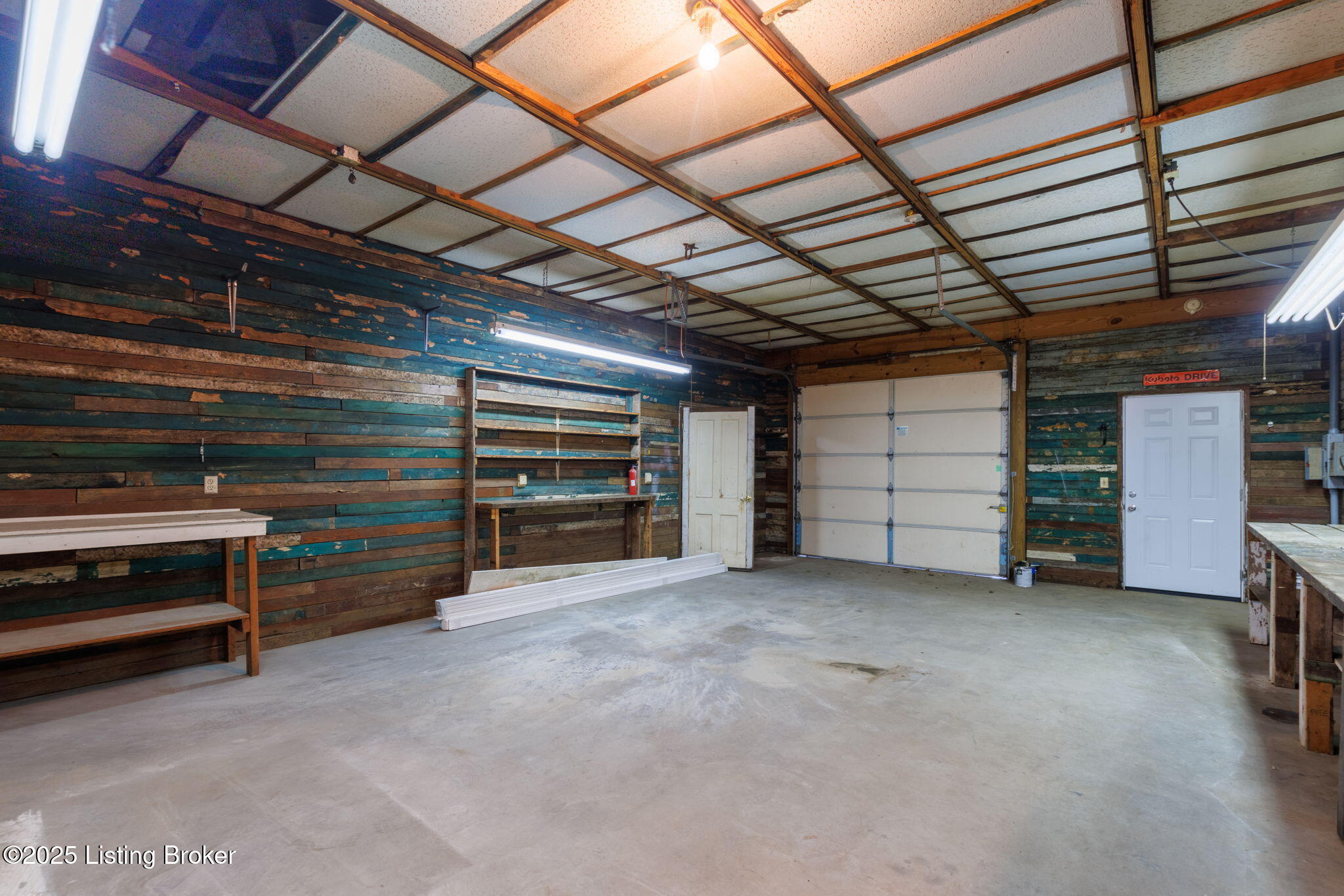 6803 Brownsboro Rd