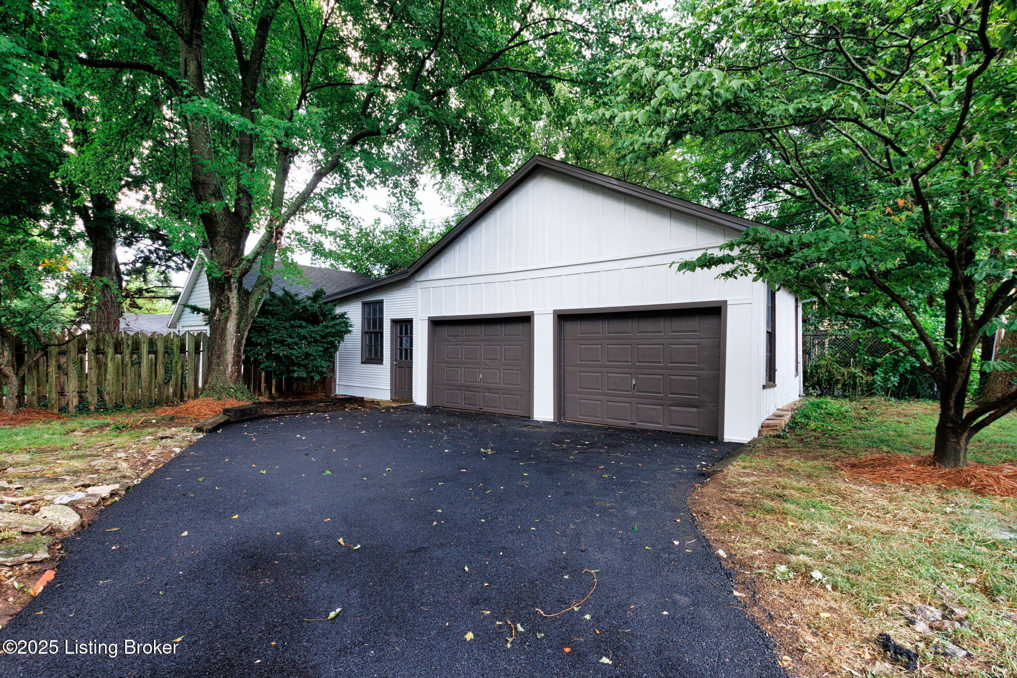 2325 Carolina Ave, Louisville