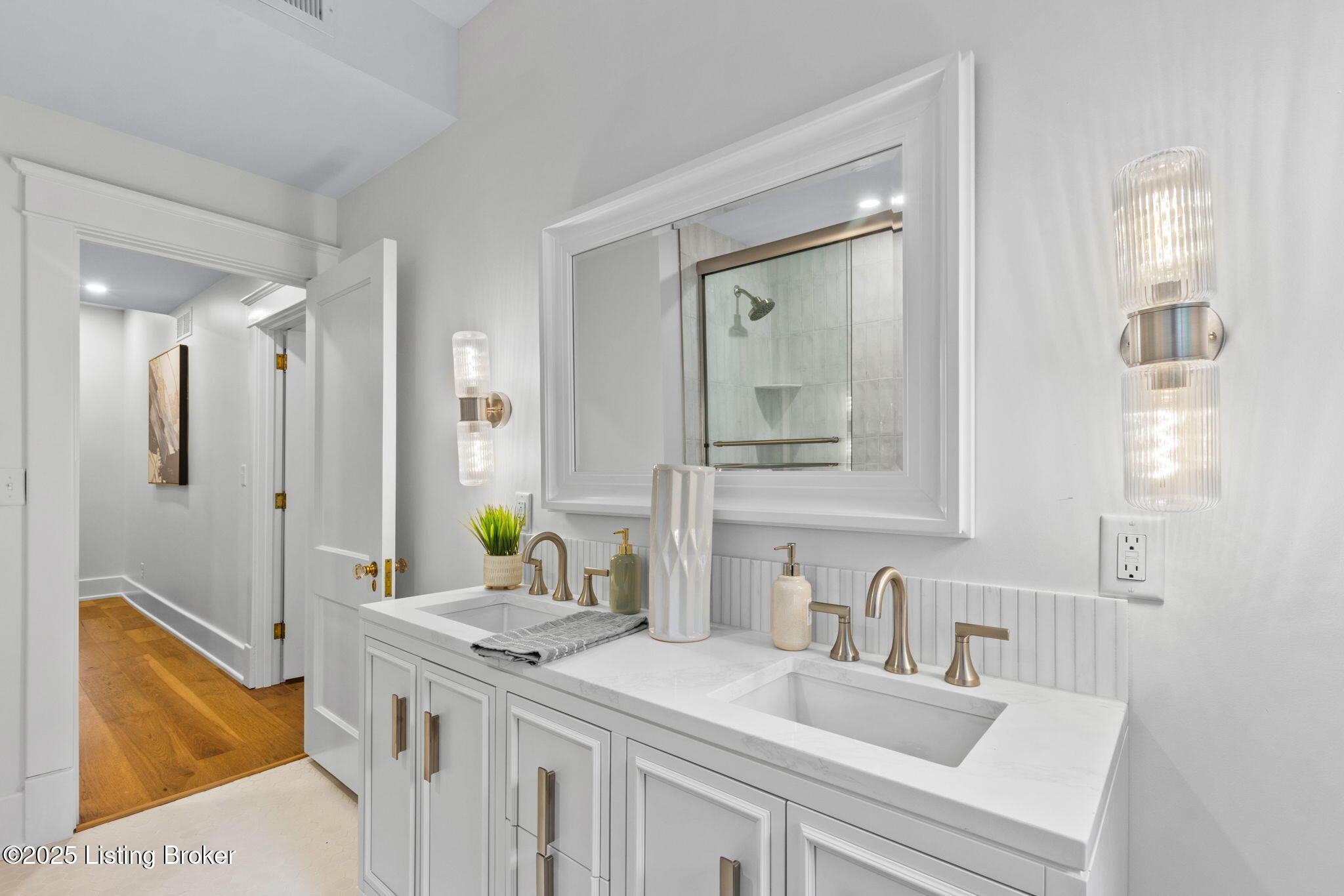 2325 Carolina Ave, Louisville