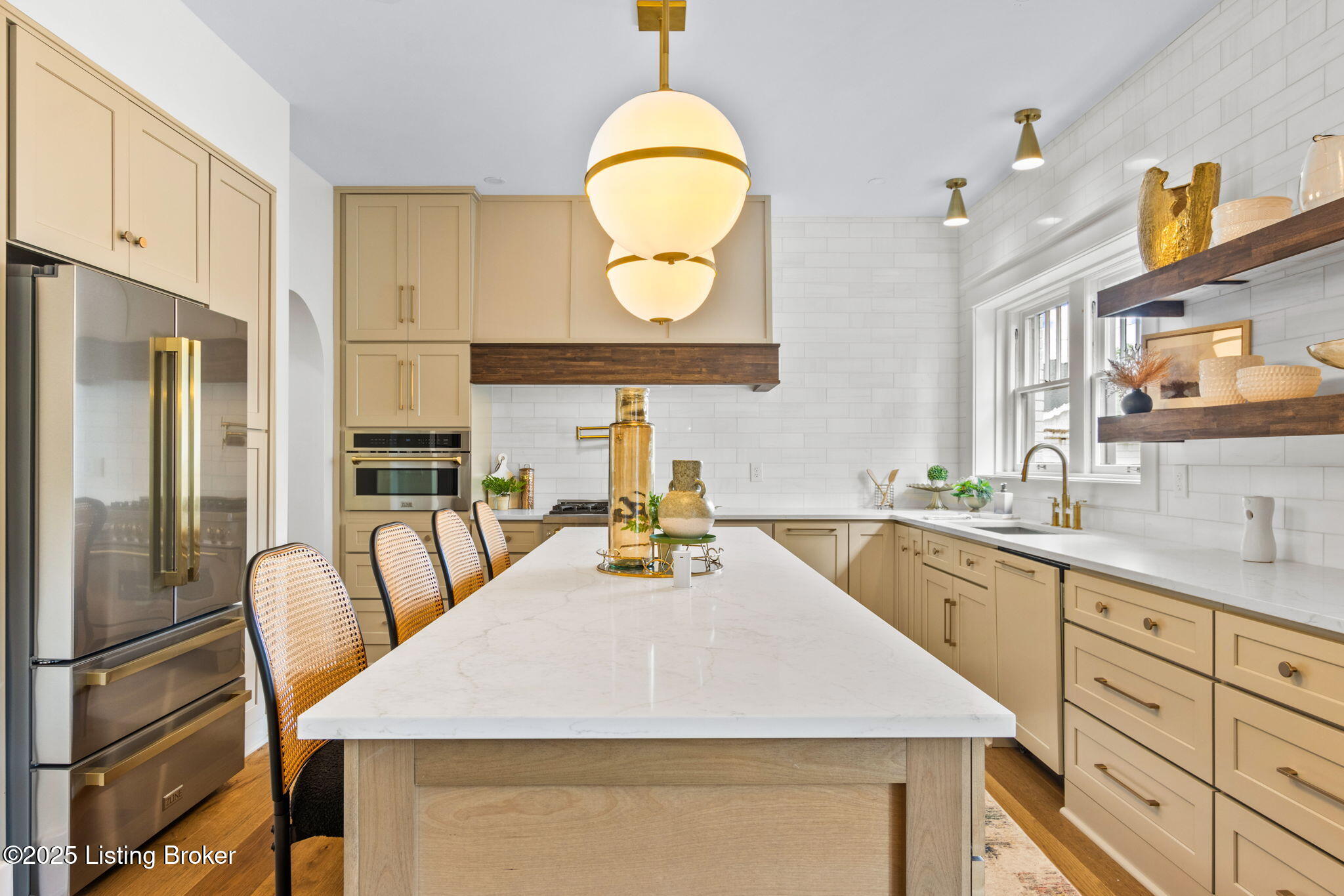 2325 Carolina Ave, Louisville