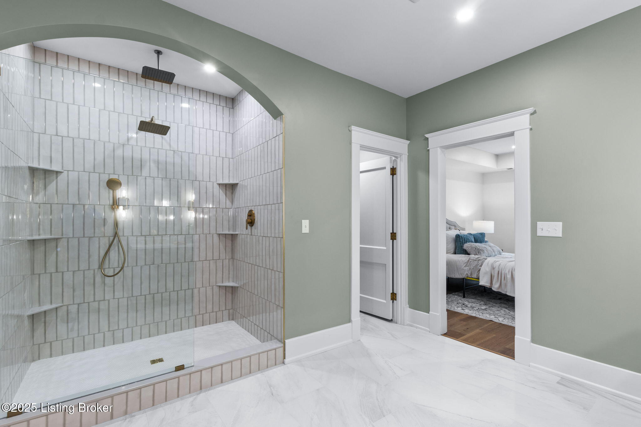 2325 Carolina Ave, Louisville