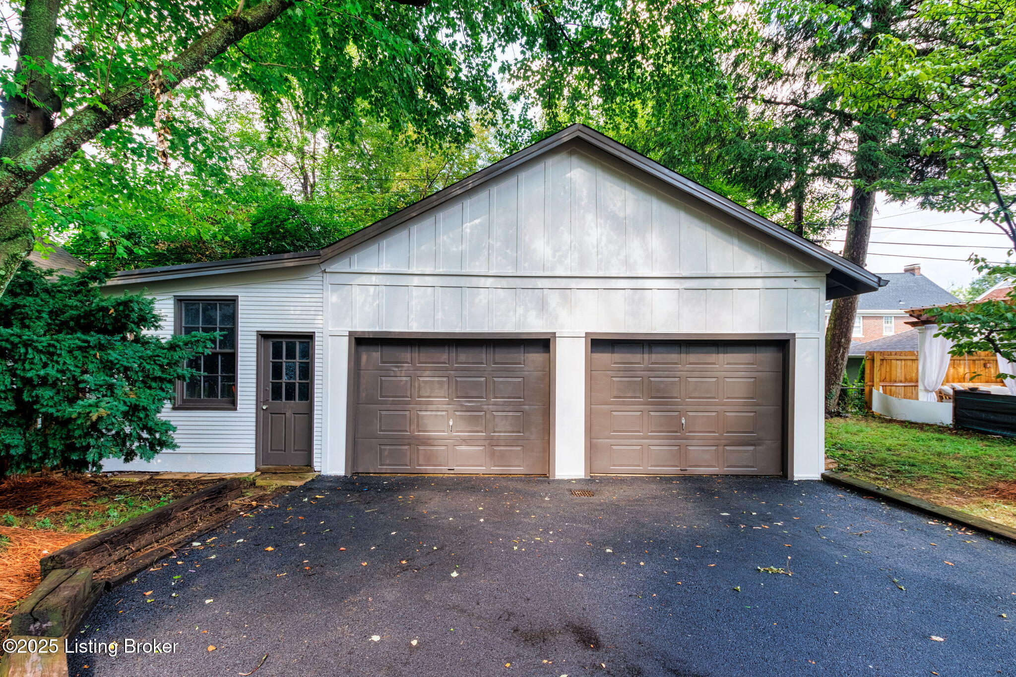 2325 Carolina Ave, Louisville