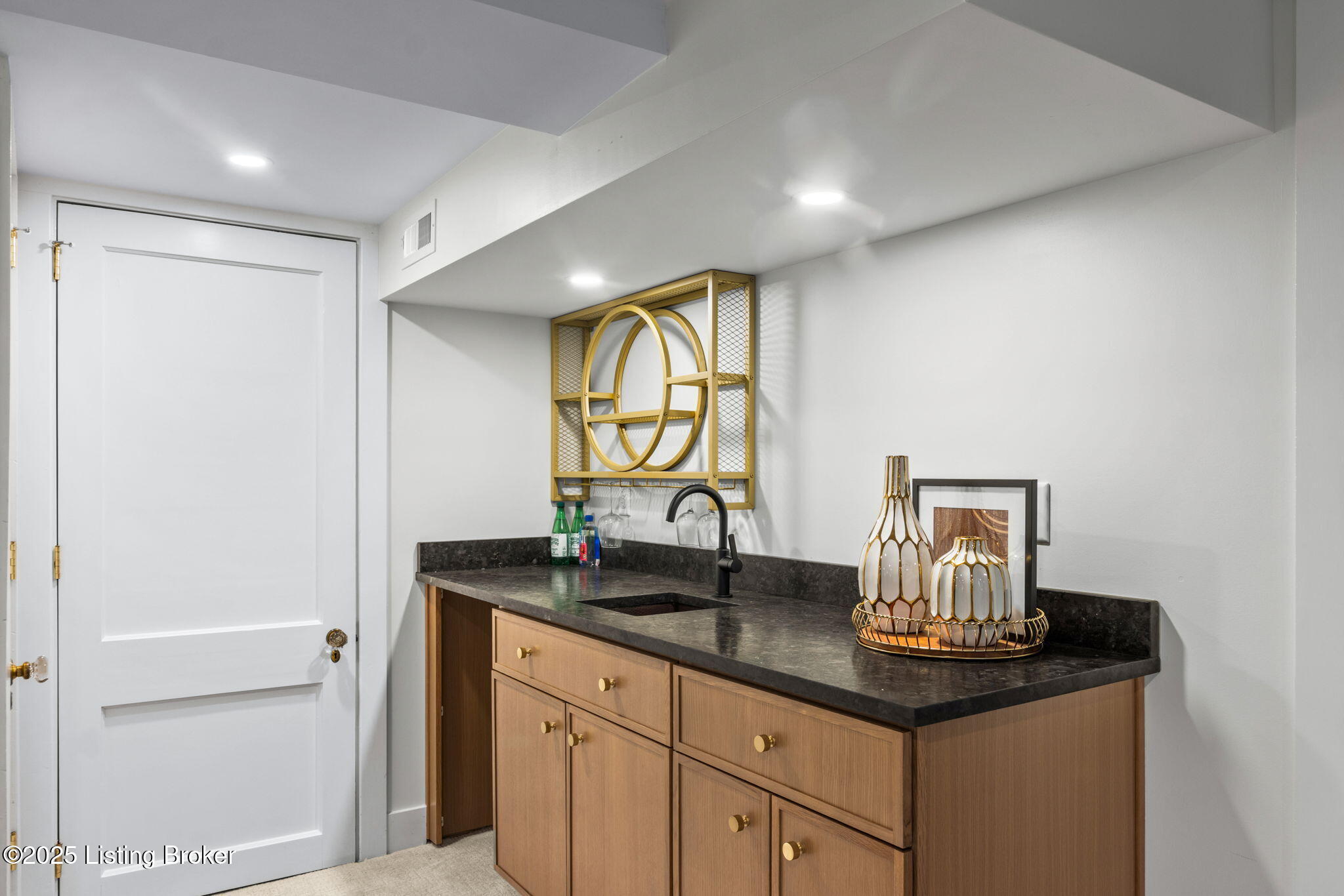 2325 Carolina Ave, Louisville