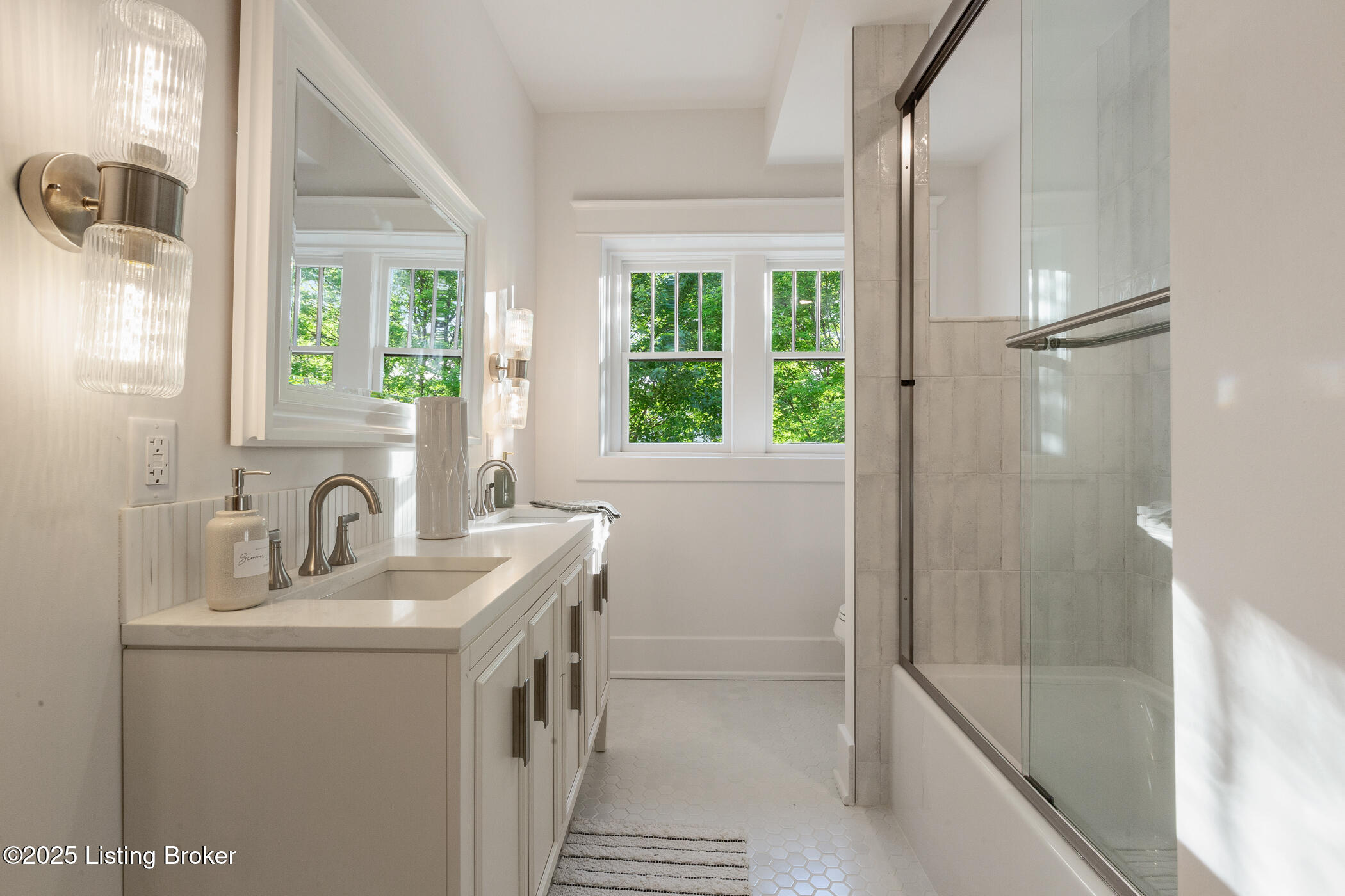 2325 Carolina Ave, Louisville