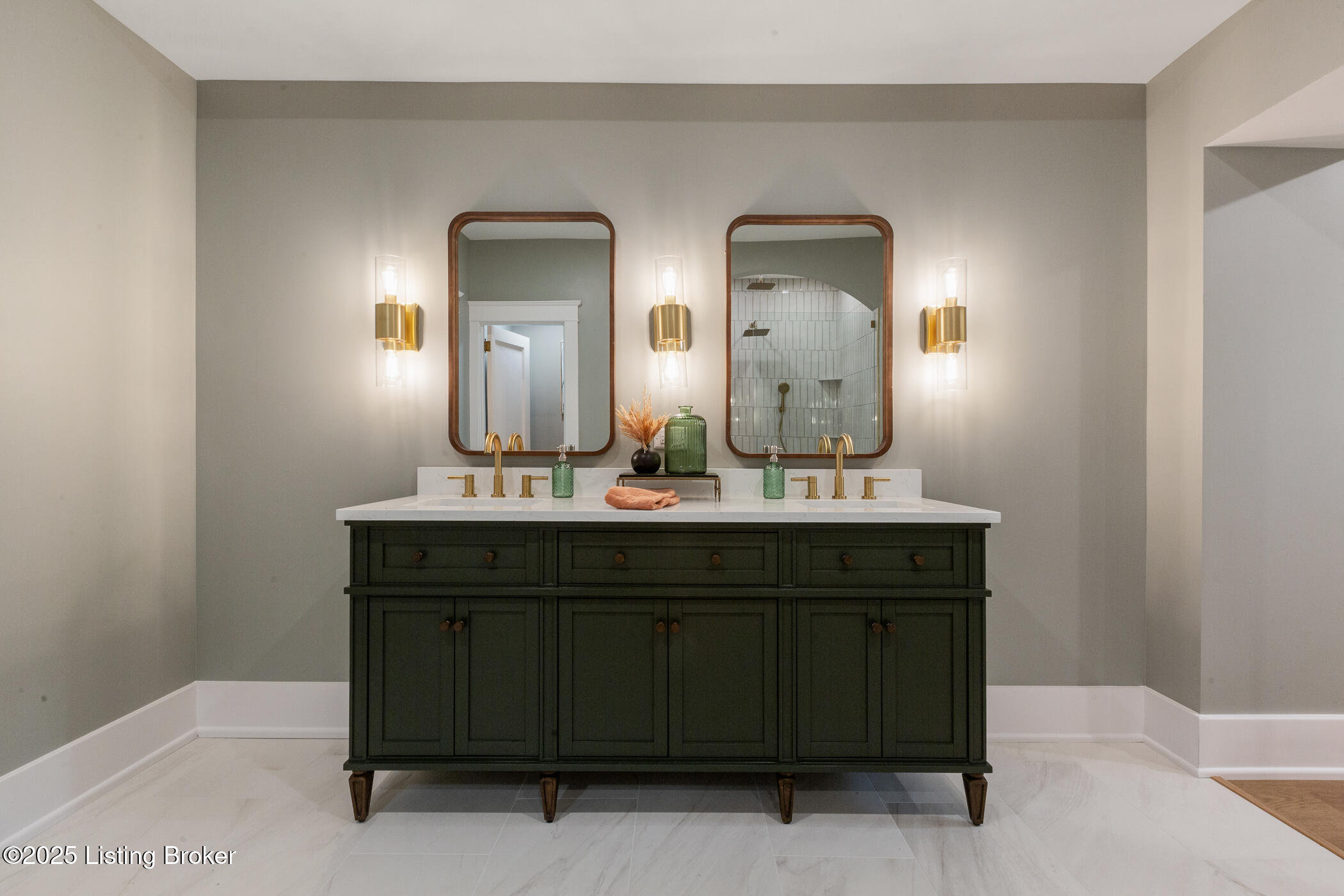 2325 Carolina Ave, Louisville