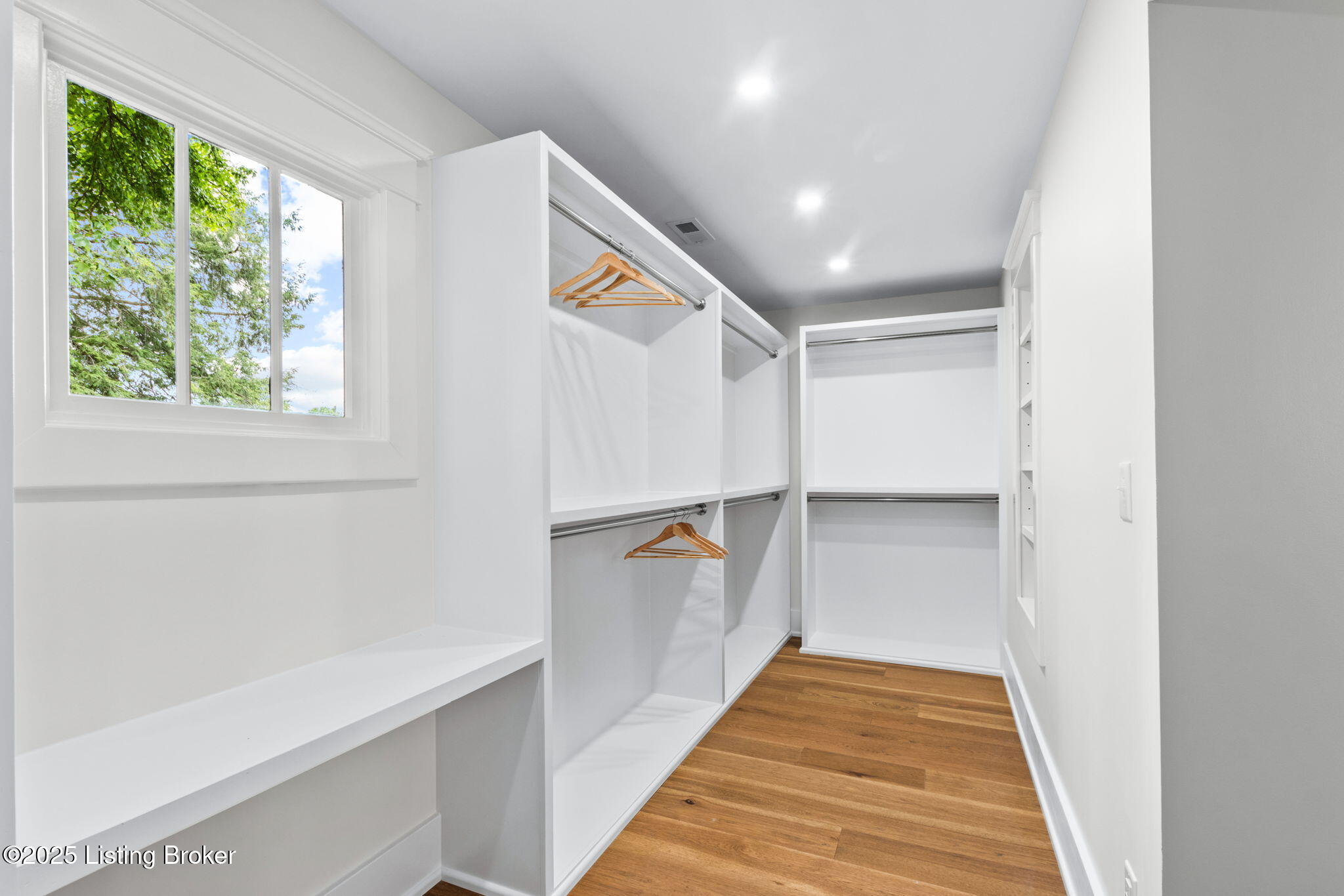 2325 Carolina Ave, Louisville