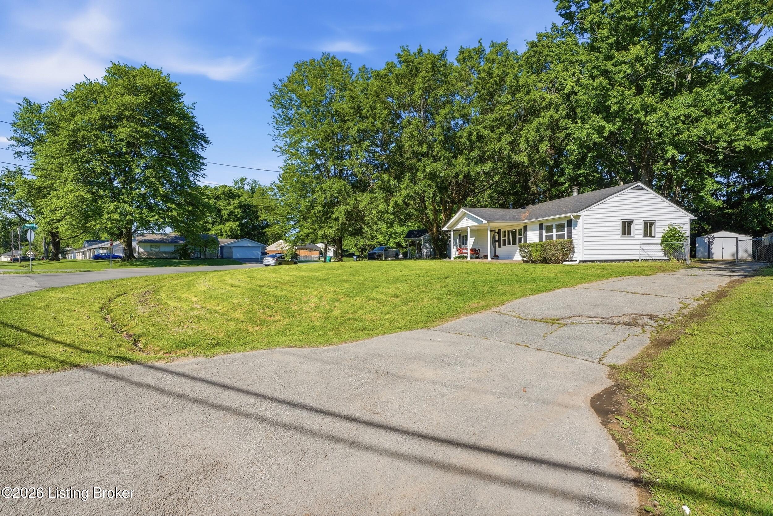 4827 Andalusia Ln