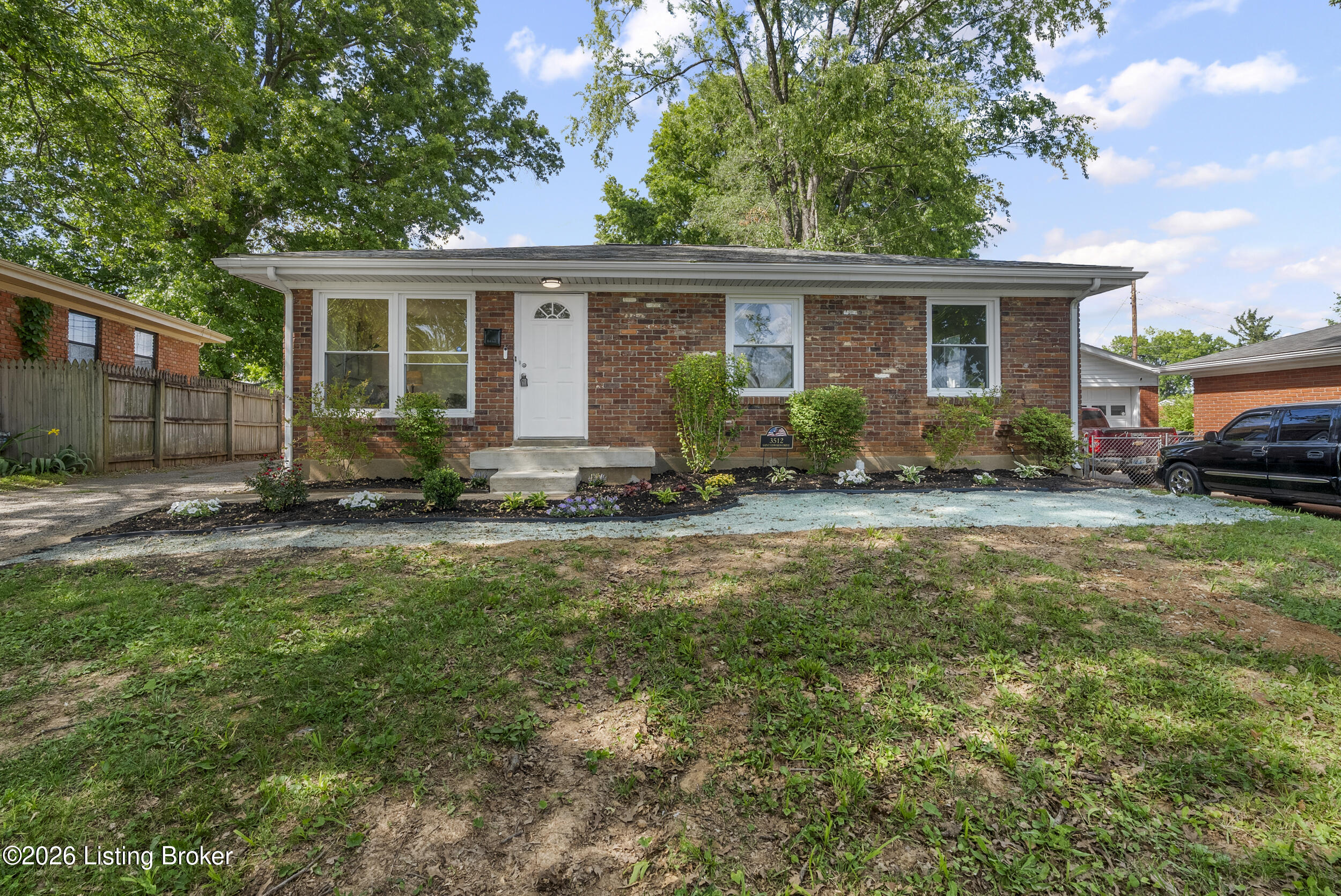 3512 Saint Edwards Dr