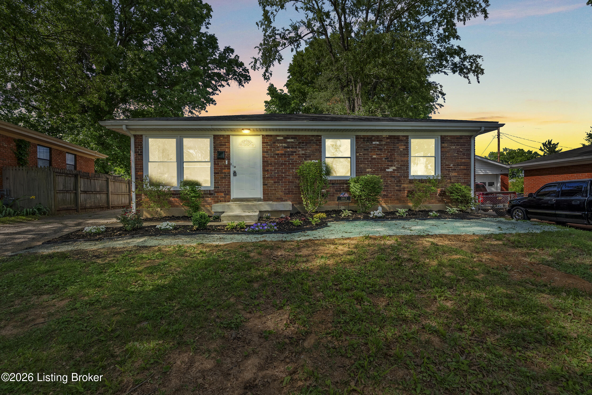 3512 Saint Edwards Dr