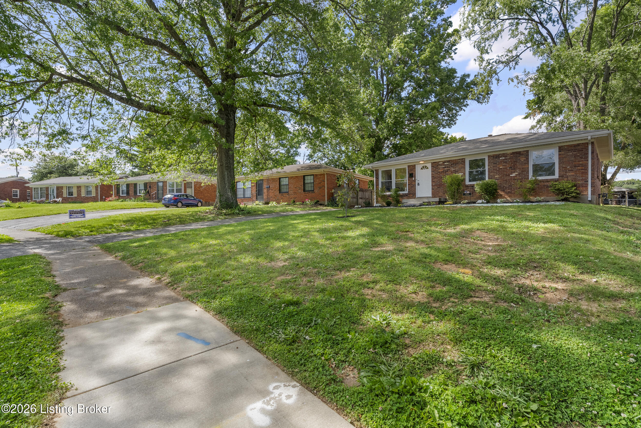 3512 Saint Edwards Dr