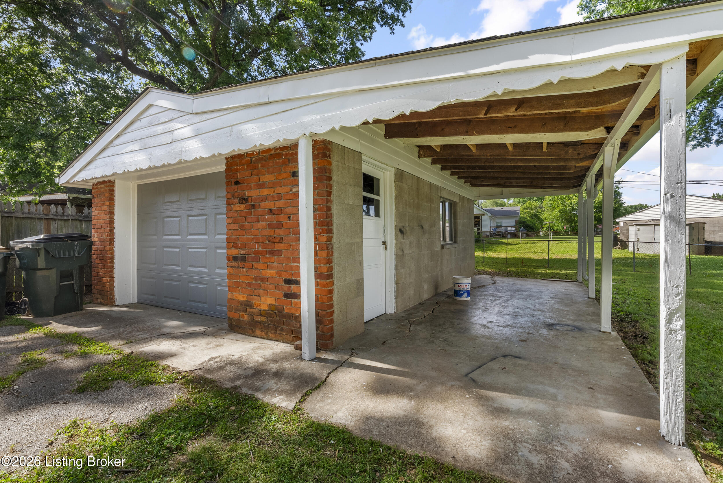 3512 Saint Edwards Dr