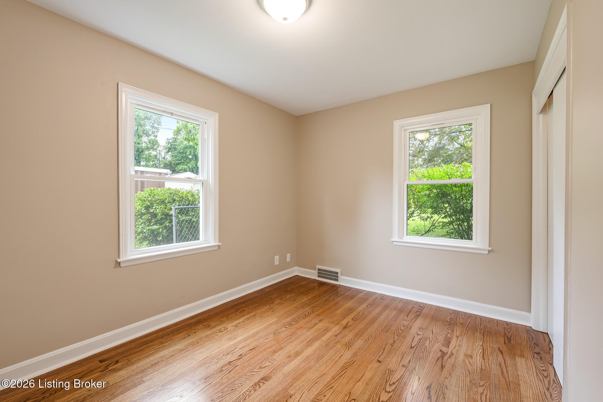 32 Narwood Dr