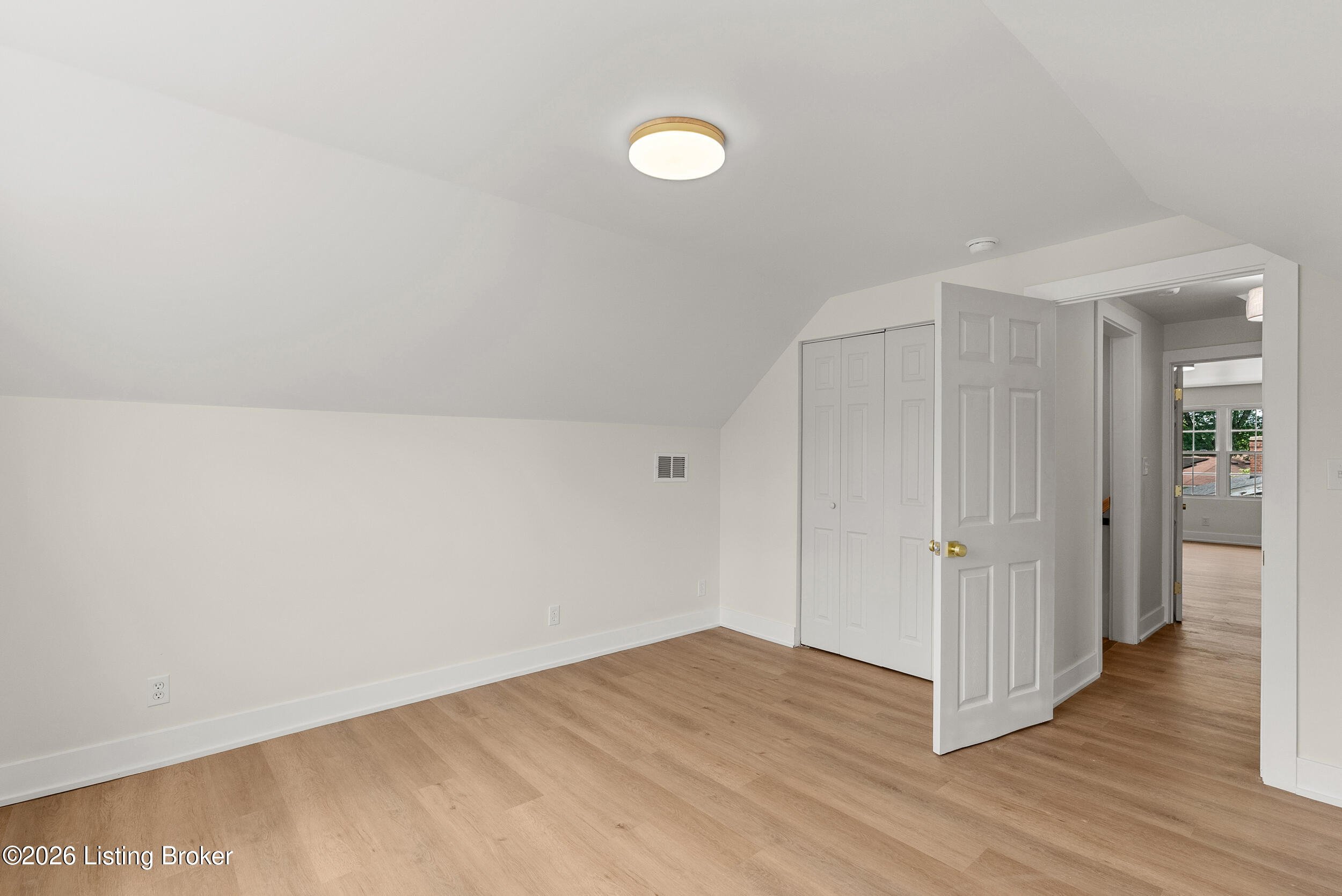 6817 Green Meadow Cir