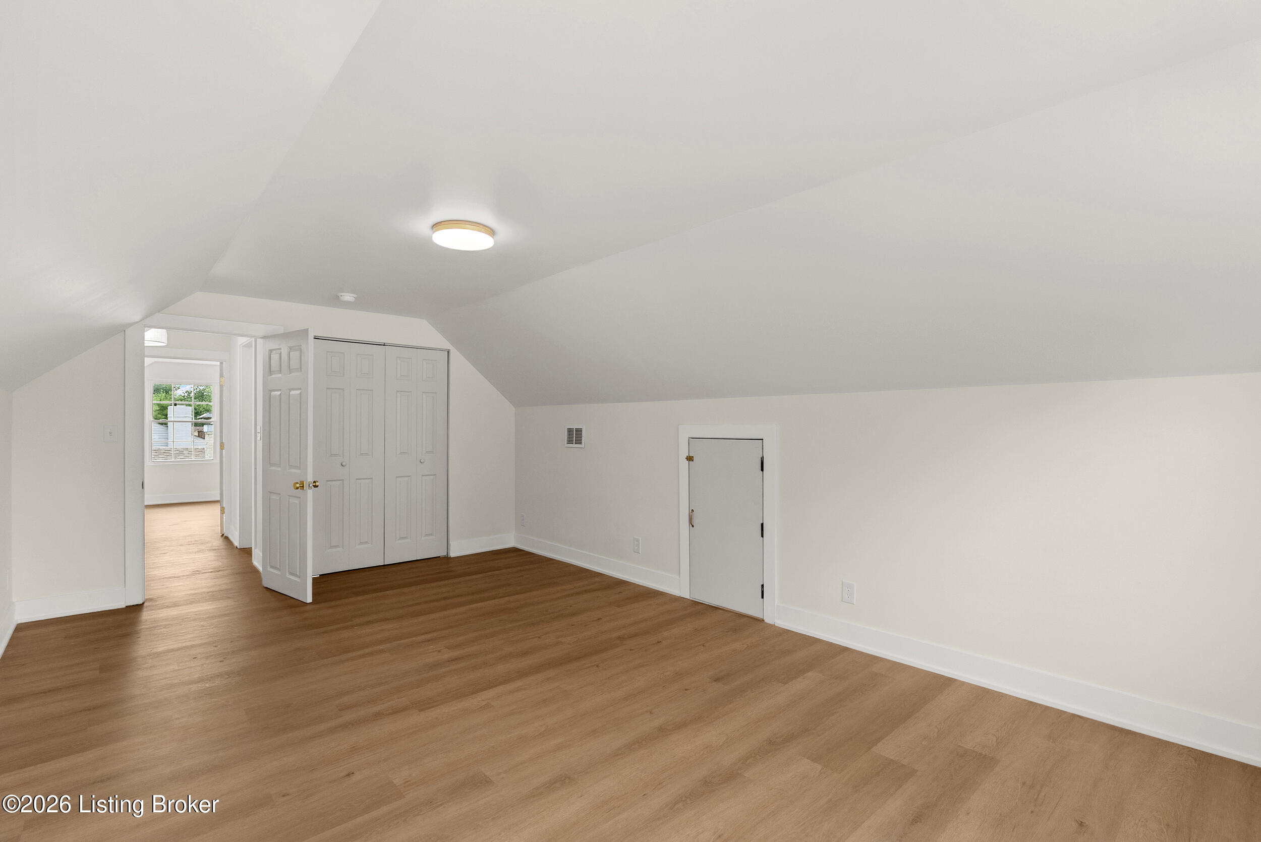 6817 Green Meadow Cir