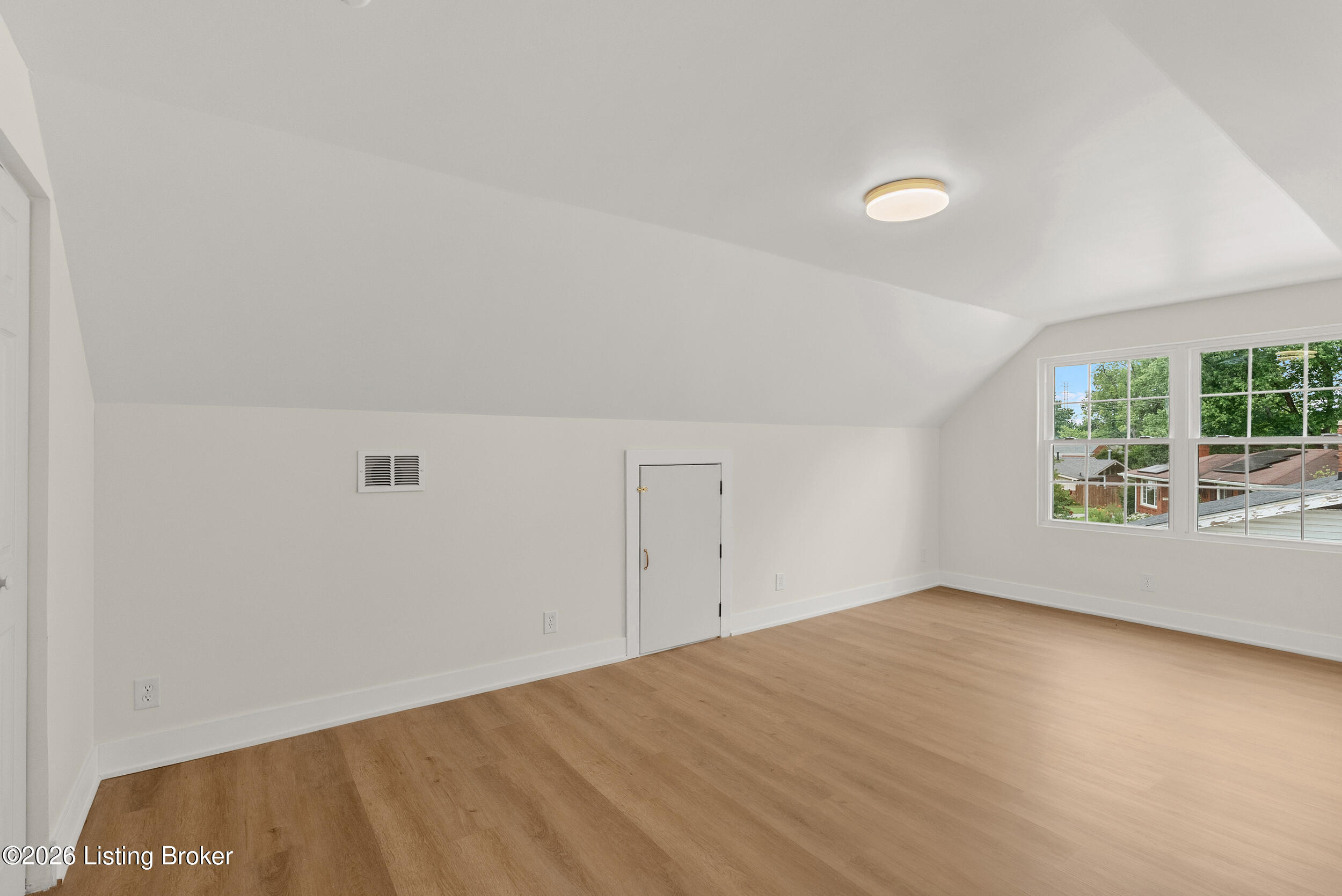 6817 Green Meadow Cir