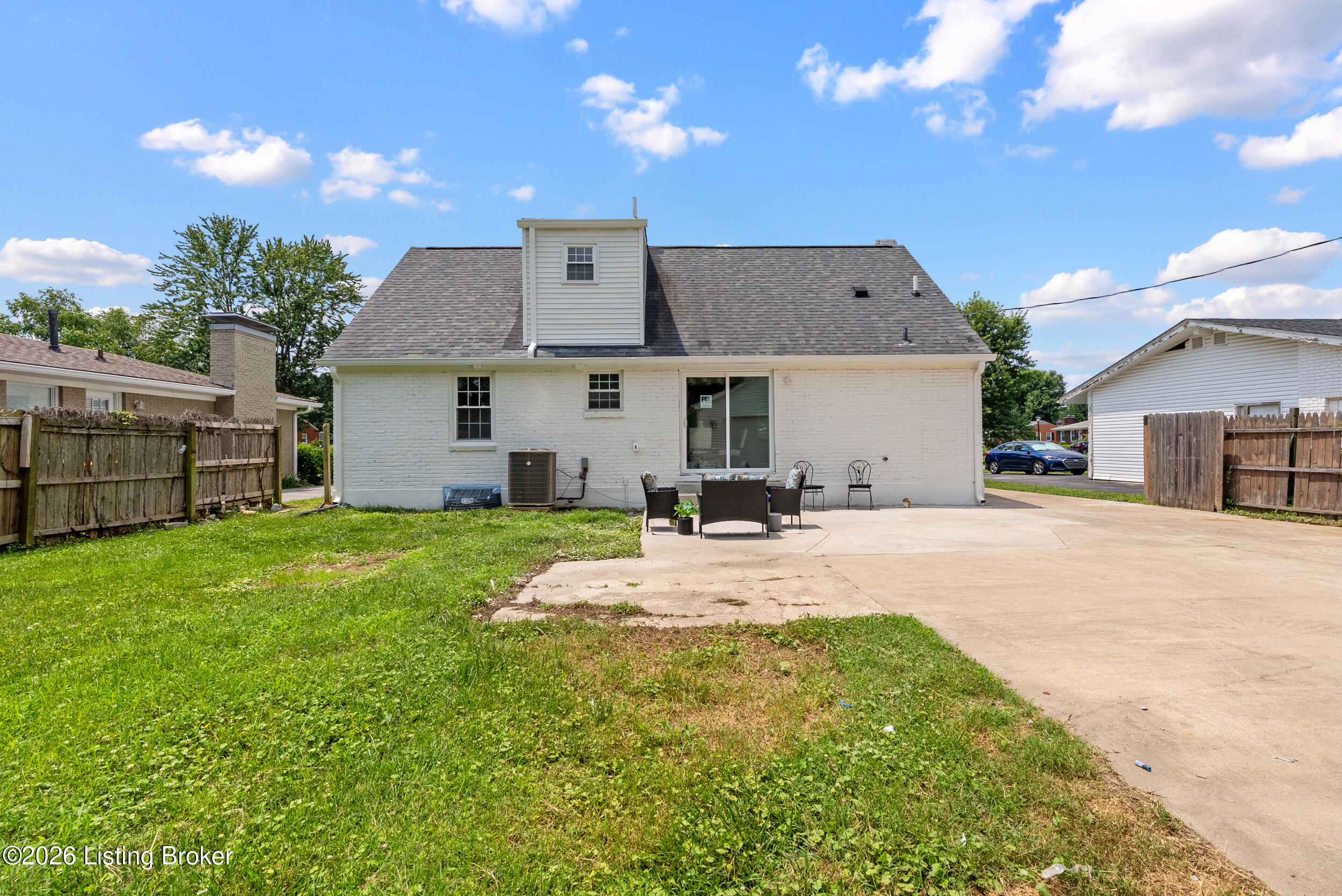6817 Green Meadow Cir
