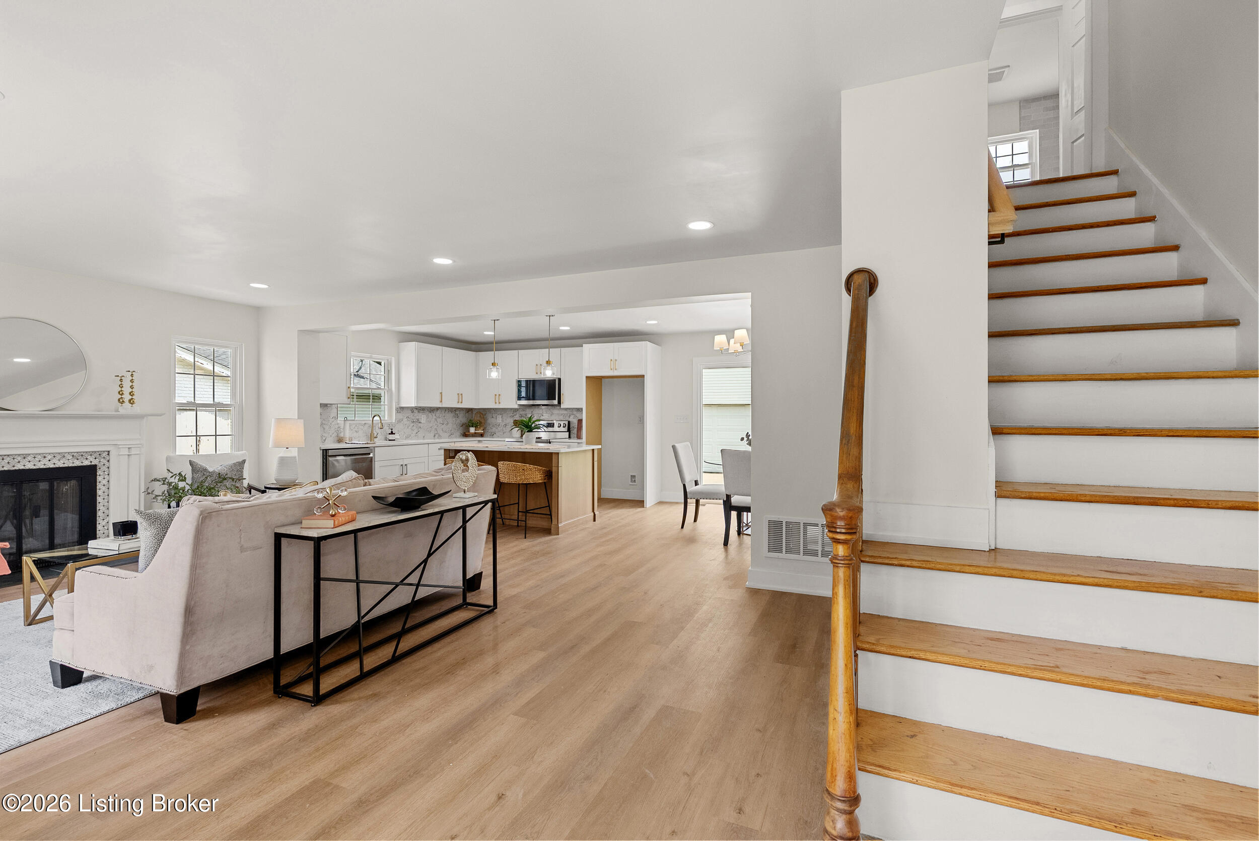6817 Green Meadow Cir