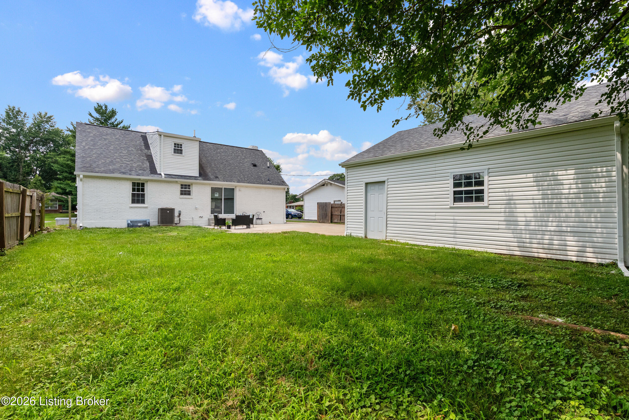 6817 Green Meadow Cir