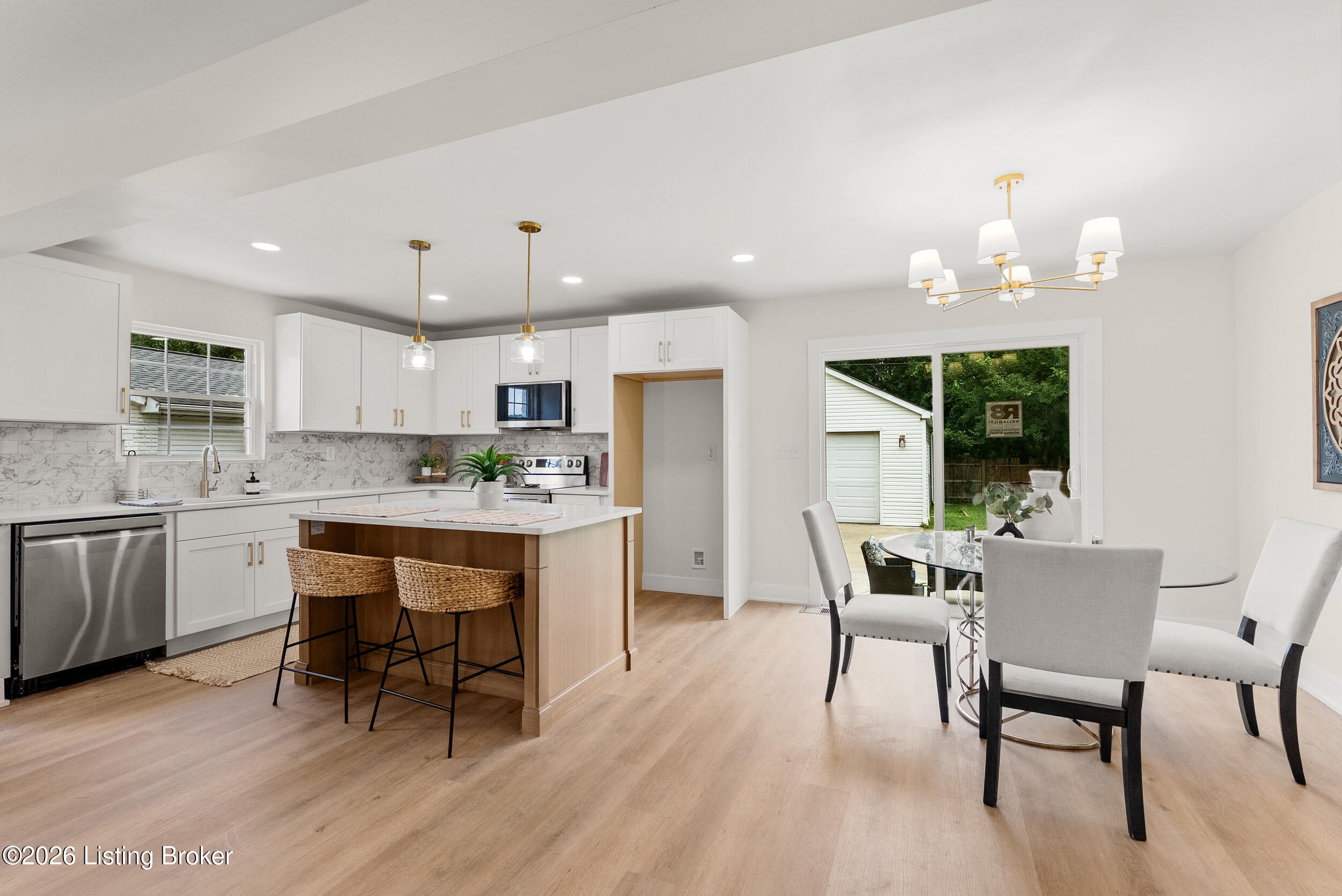 6817 Green Meadow Cir