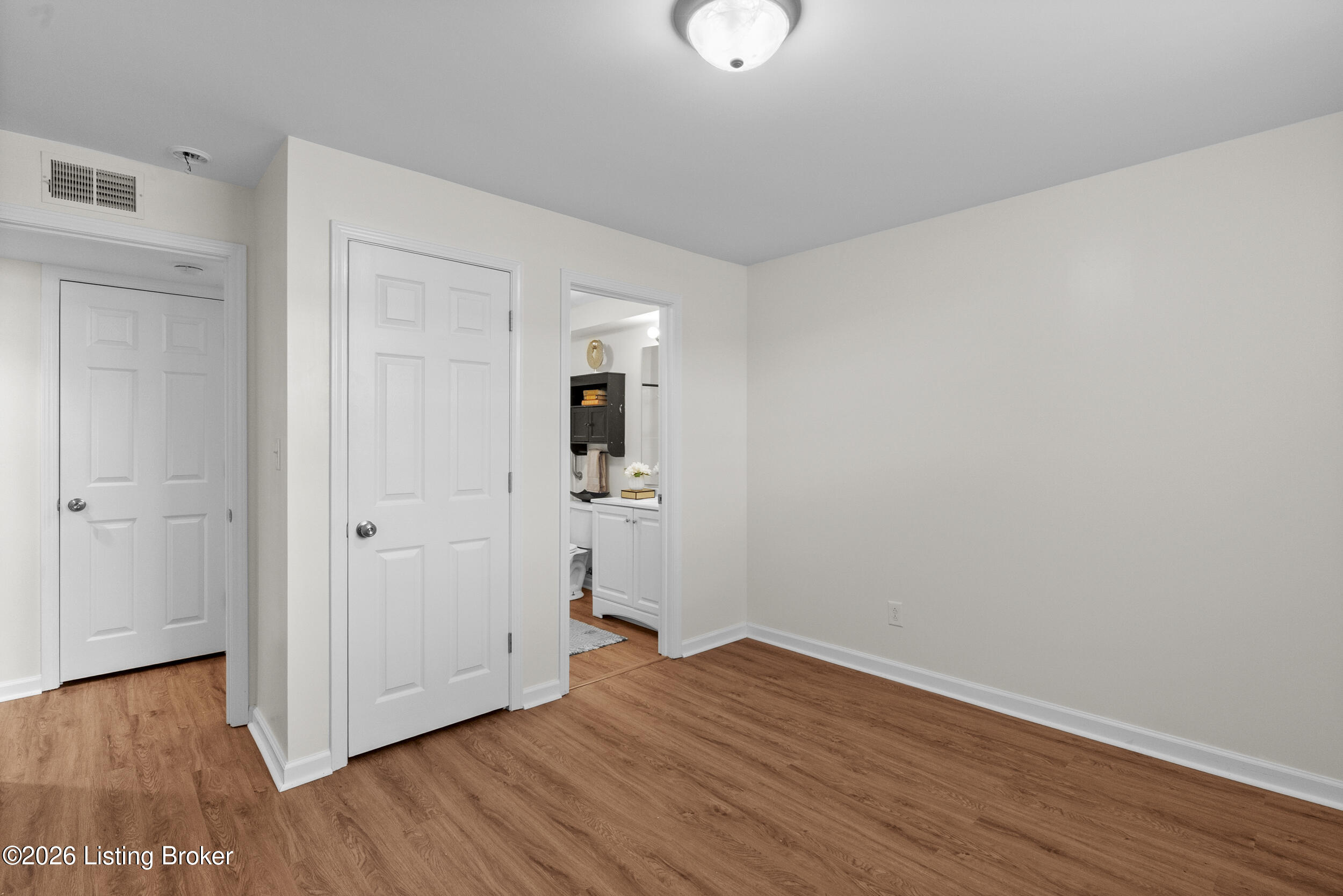 113 Middletown Square
